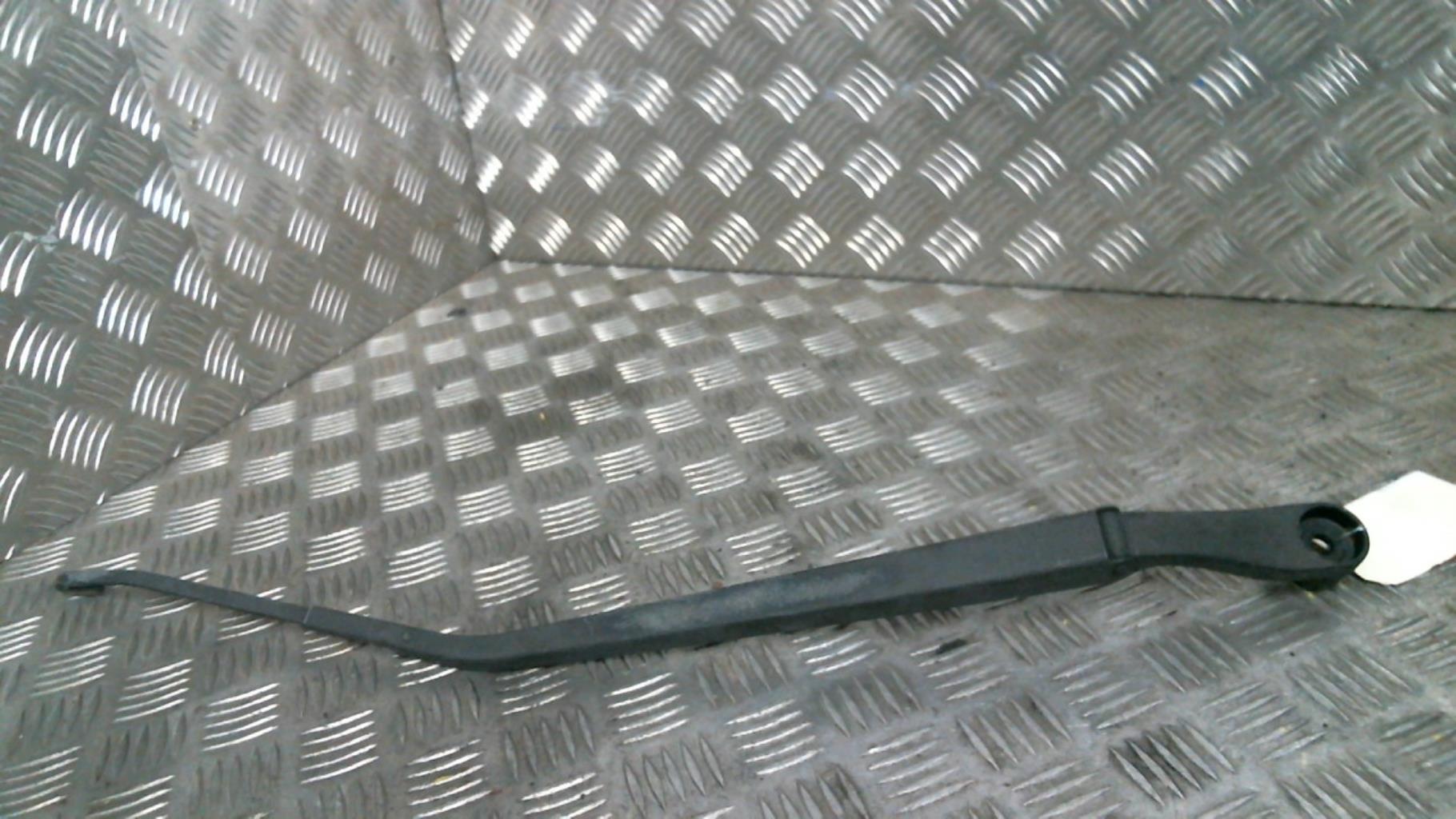 Braccio tergicristallo anteriore destro KIA CERATO Diésel - 1