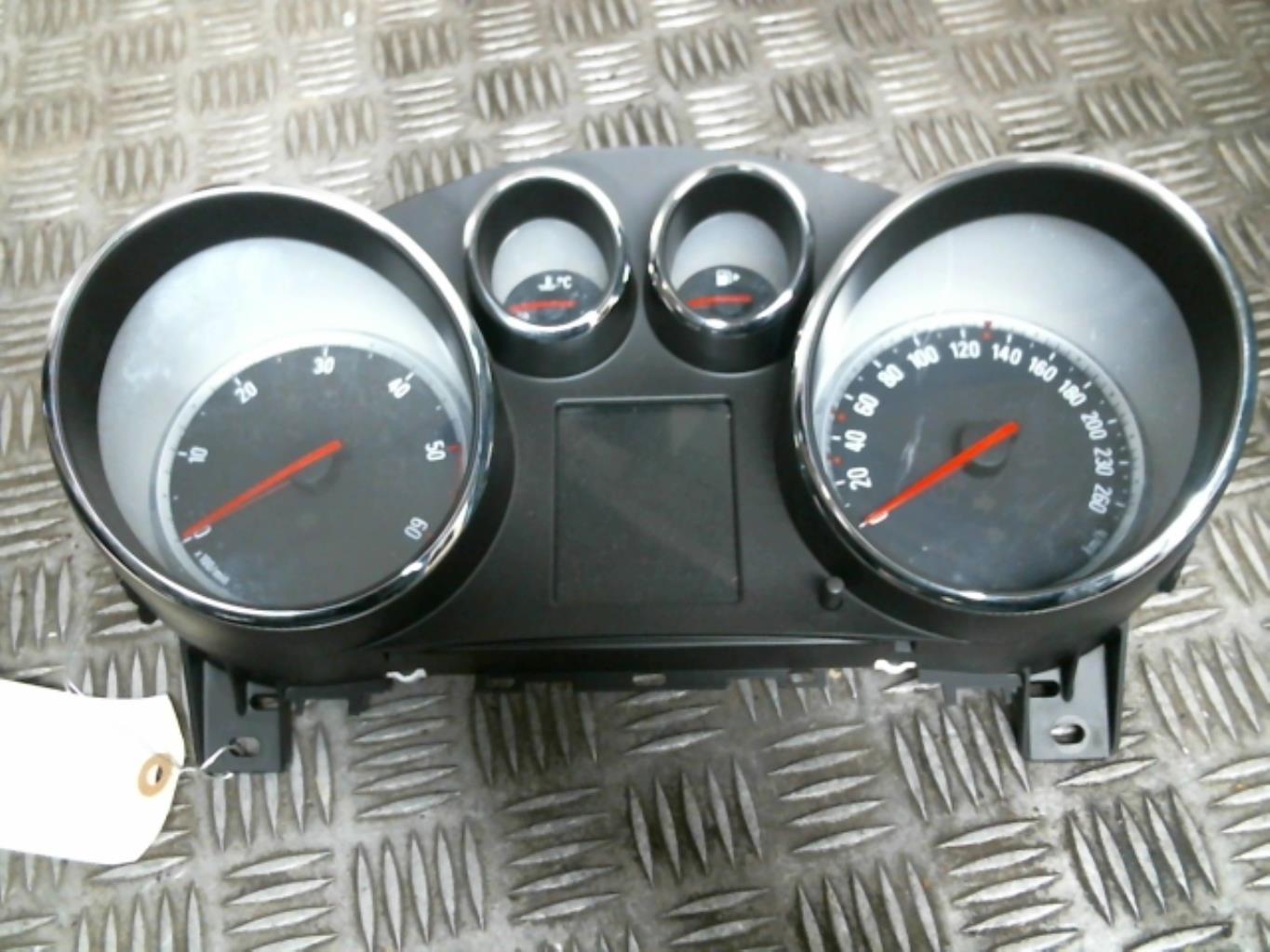 Compteur OPEL ASTRA J PHASE 1 Diesel - 1