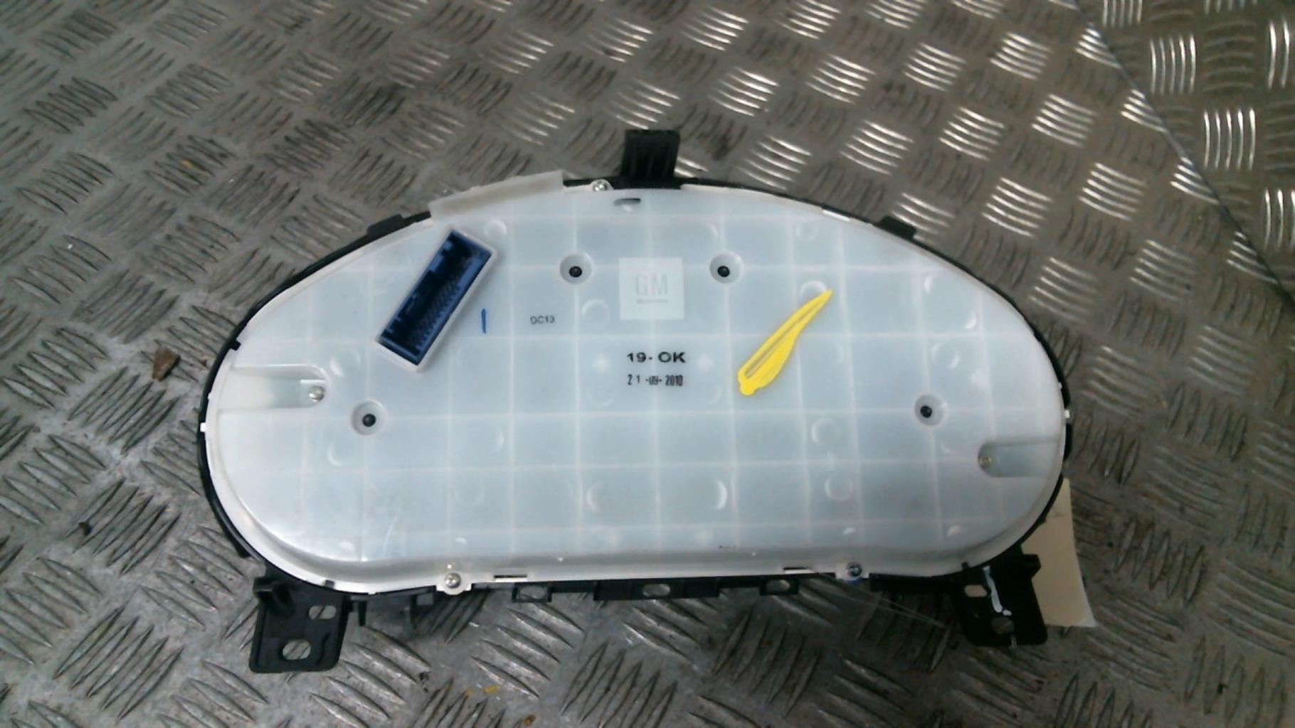 Compteur OPEL MERIVA B PHASE 1 Diesel - 1