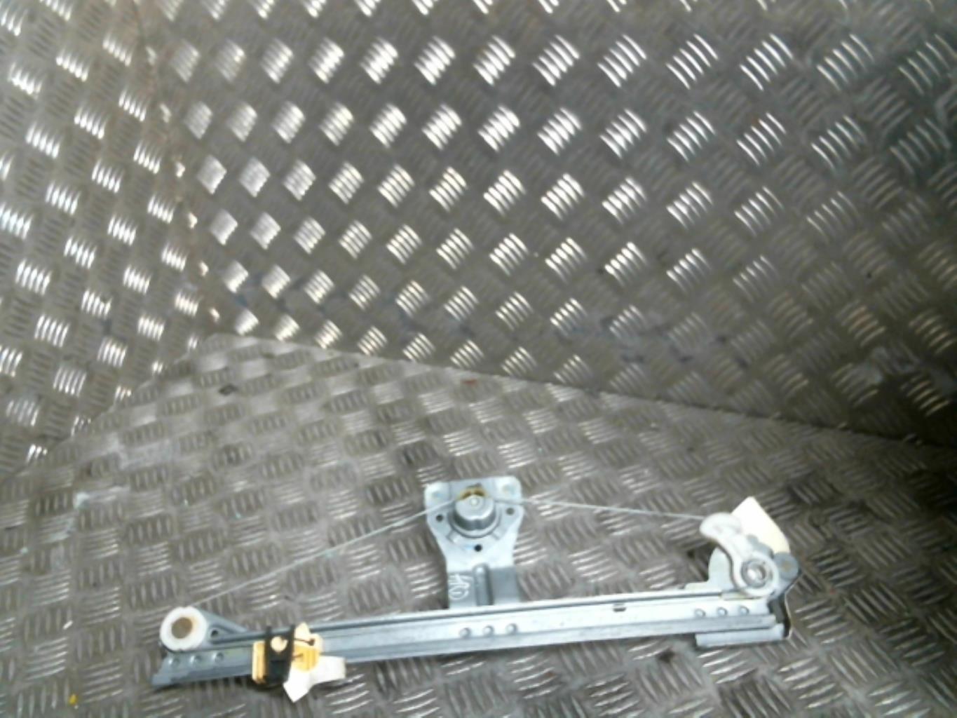 Alzacristalli manuale posteriore destro RENAULT LAGUNA 2 PHASE 2 Diésel - 1
