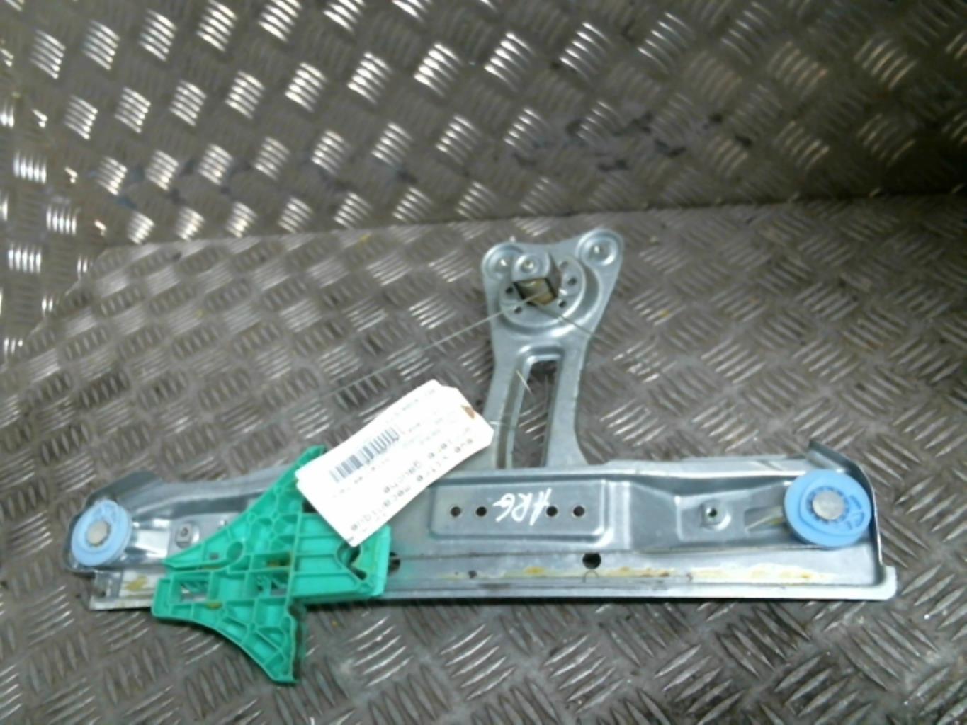 Alzacristalli manuale posteriore sinistro OPEL ASTRA J PHASE 1 Diésel - 1