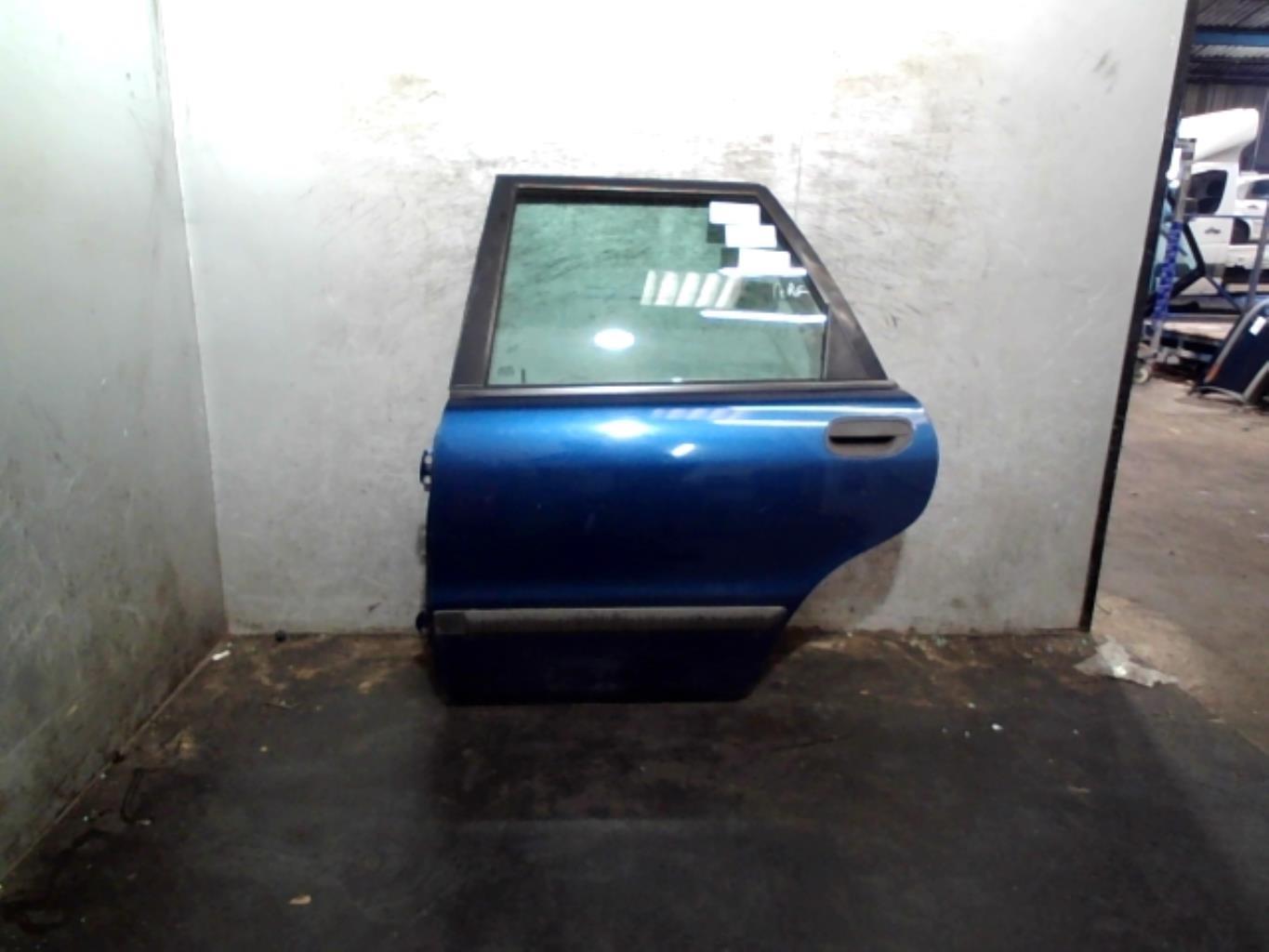 Portiera posteriore sinistra VOLVO V 40 1 PHASE 1 BREAK Diésel - 1