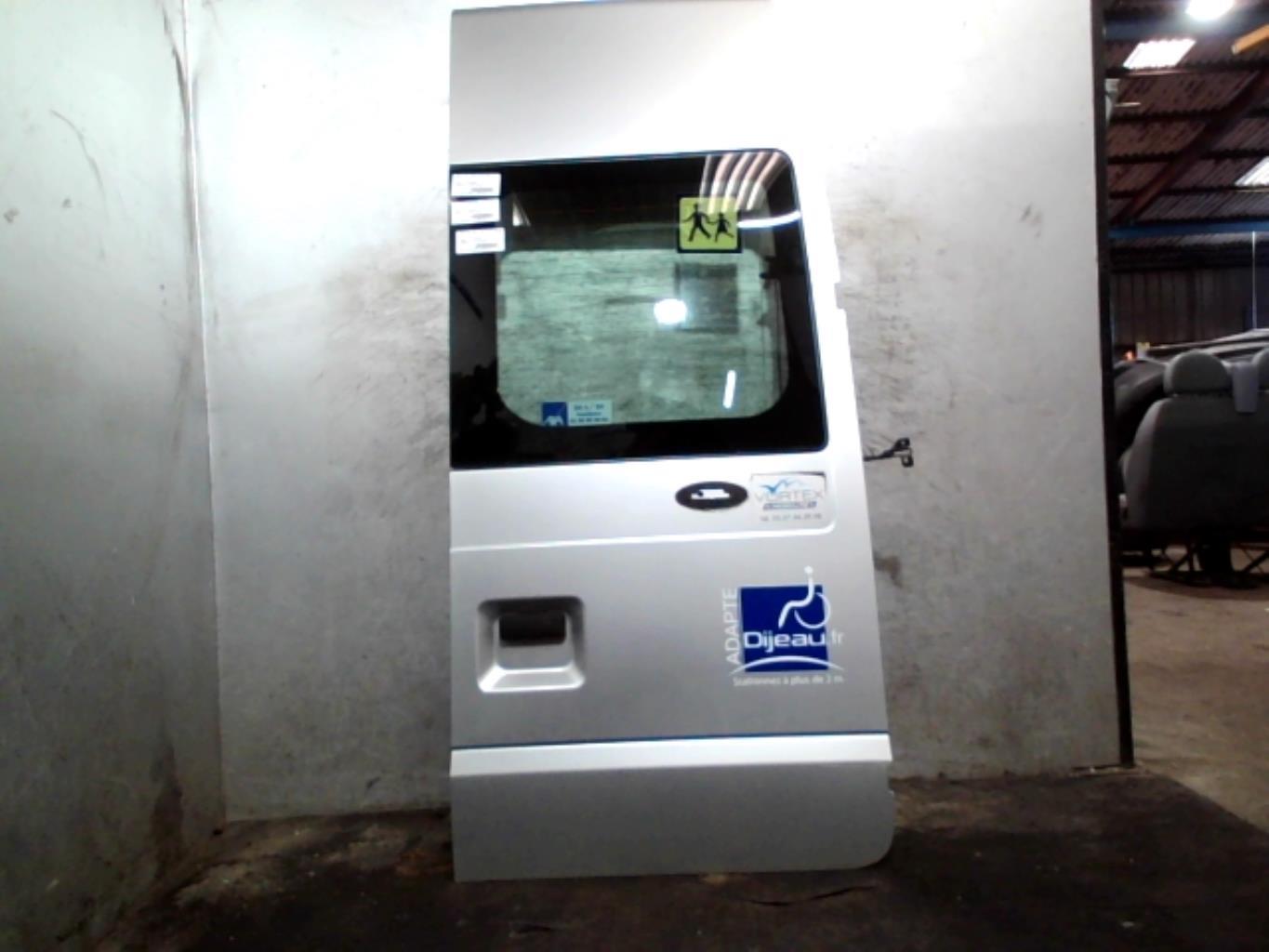 Puerta del maletero derecha FORD TRANSIT 4 Diésel - 1