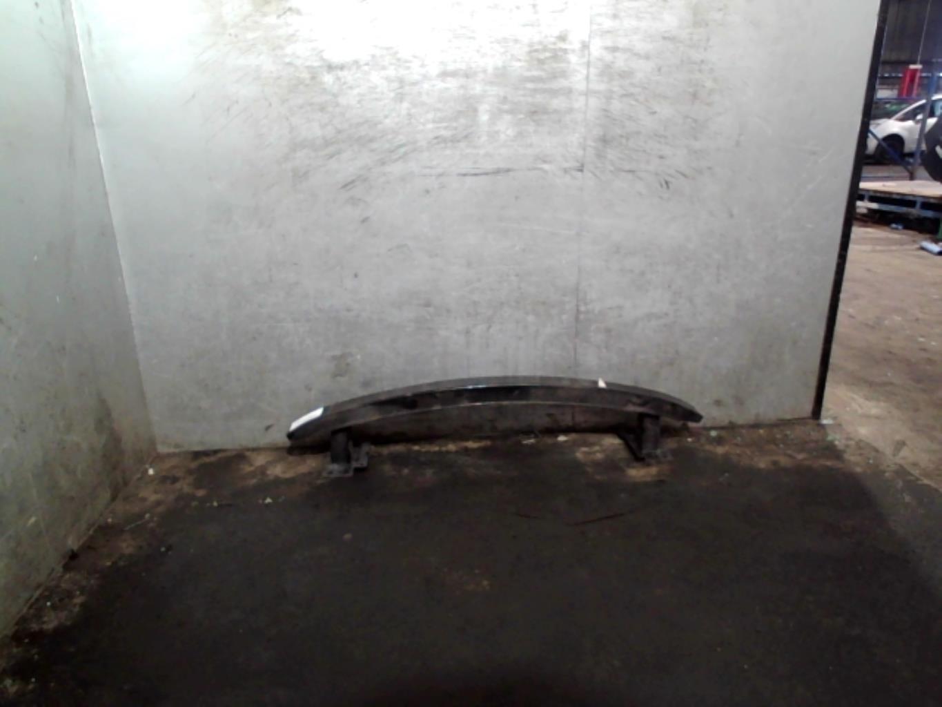 Traversa rinforzo paraurti anteriore VOLKSWAGEN FOX Diésel - 1