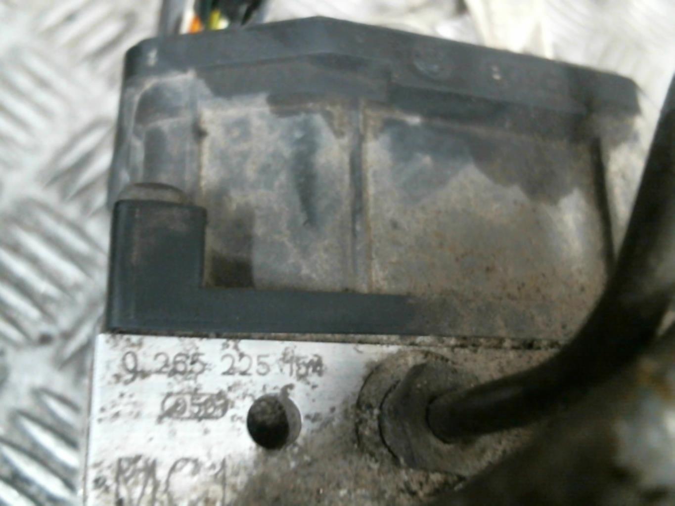 Blocco ABS (antibloccaggio freni) FORD MONDEO 2 Gasolina - 1