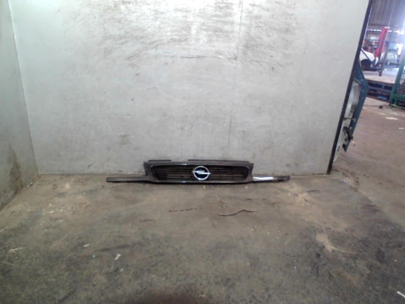 Calandra OPEL ASTRA F PHASE 2 Gasolina - 1