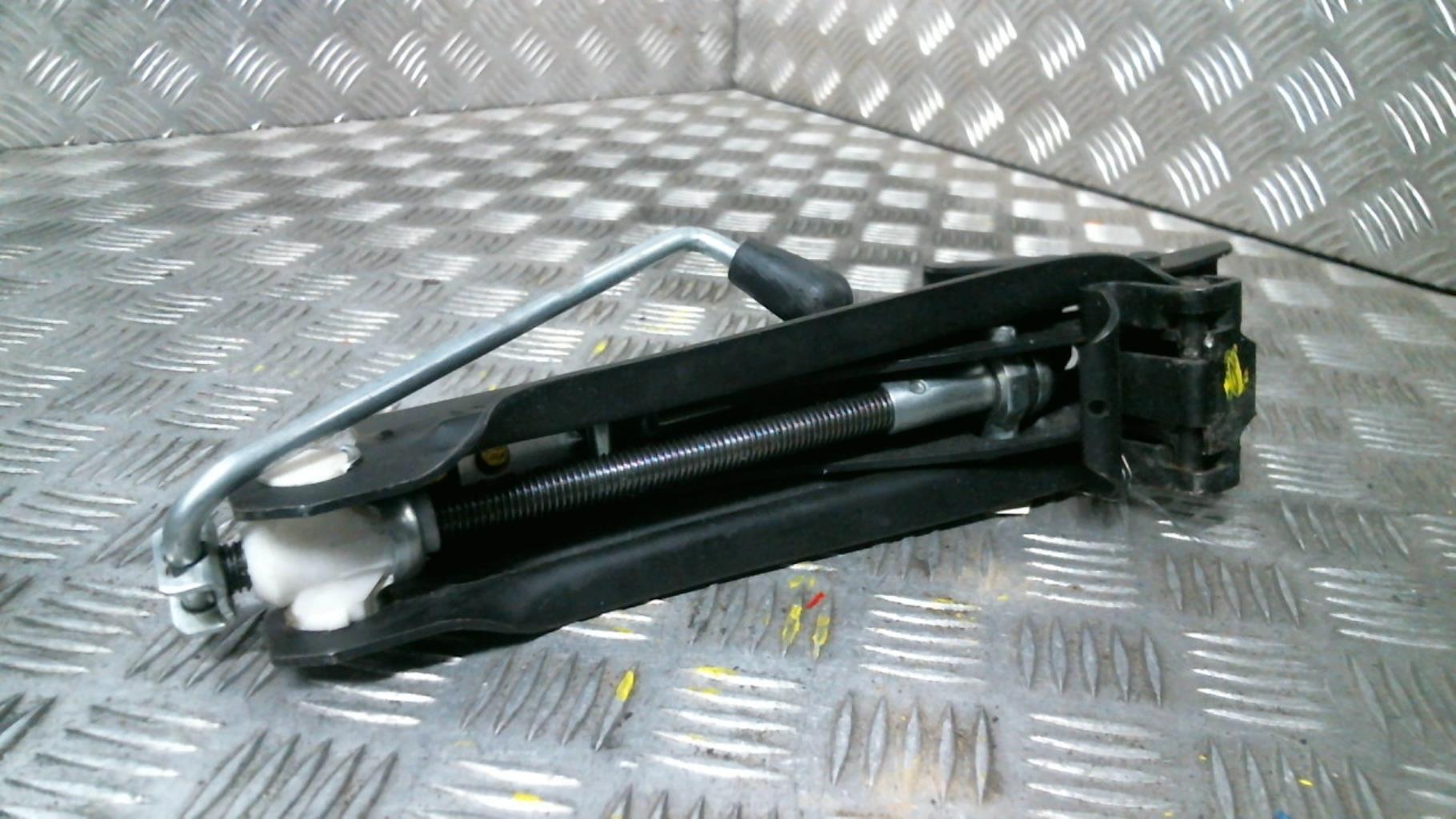 Cric AUDI A3 2 SPORTBACK PHASE 1 Diesel - 1