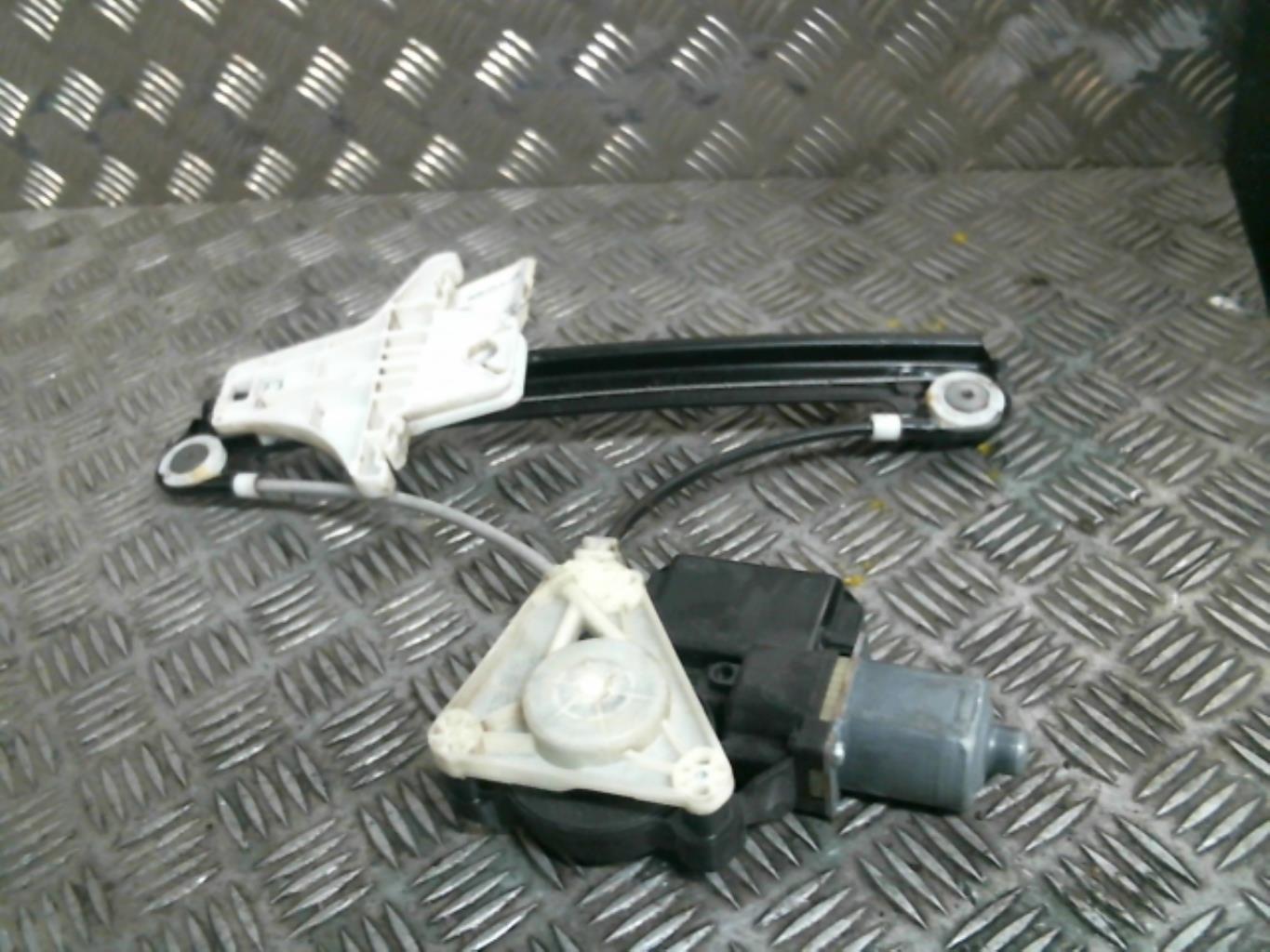 Alzacristalli elettrico posteriore destro VOLKSWAGEN POLO 5 PHASE 1 Diésel - 1