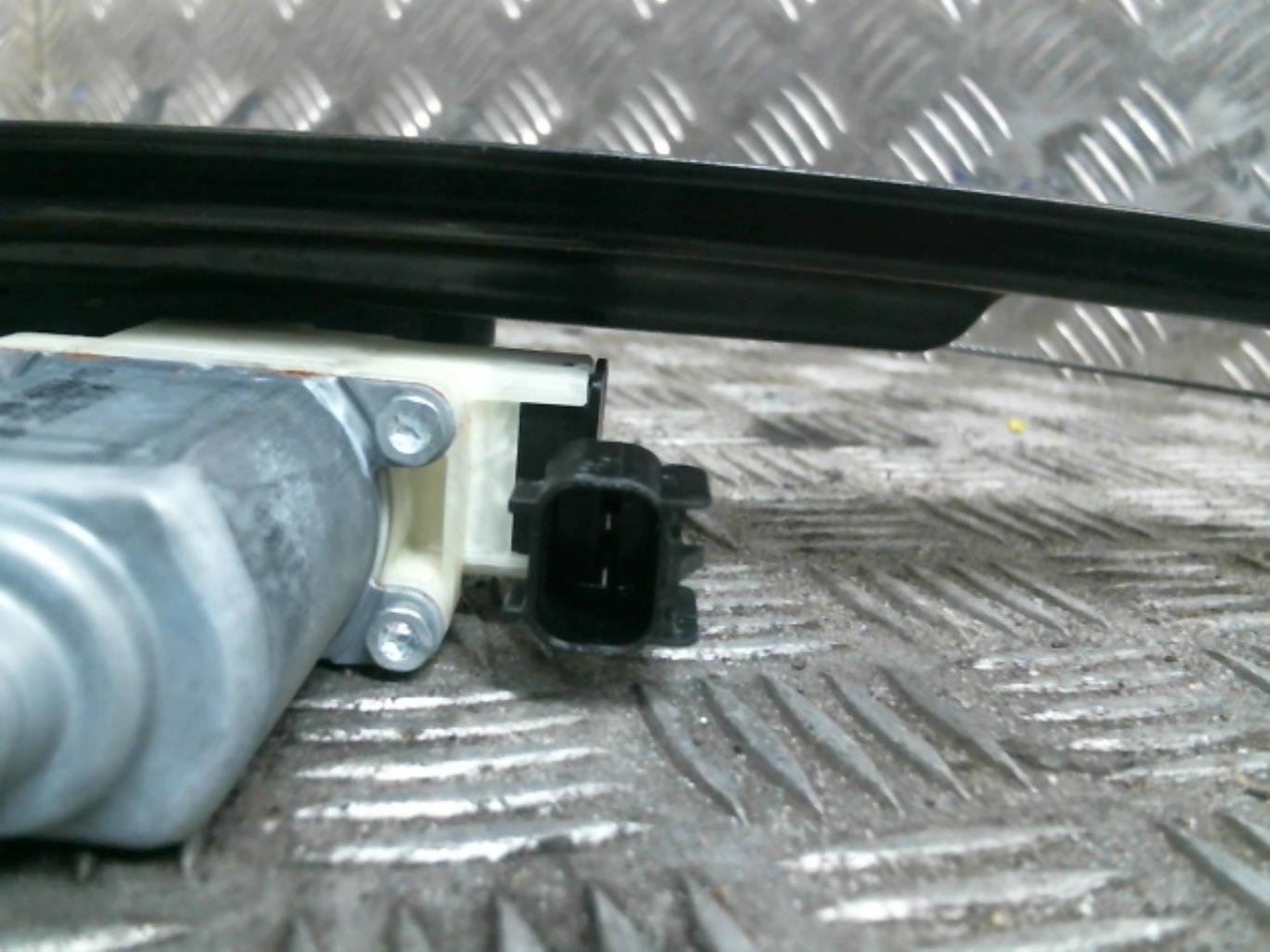Alzacristalli manuale posteriore sinistro FORD ECOSPORT PHASE 2 Diésel - 1