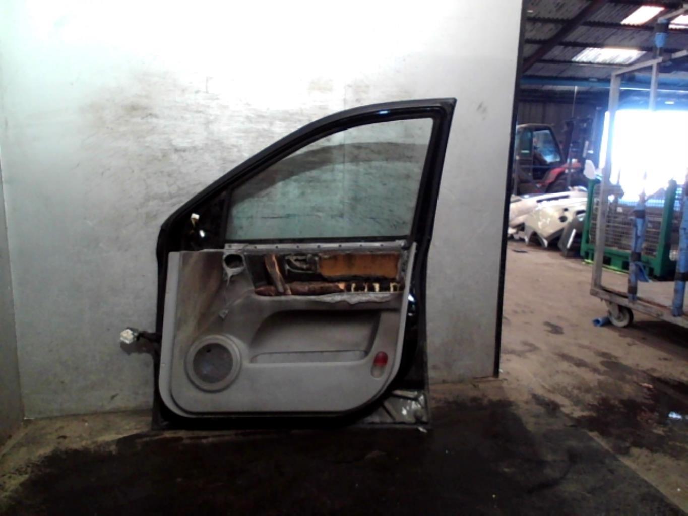 Portiera anteriore destra KIA SORENTO 1 PHASE 1 Diésel - 1