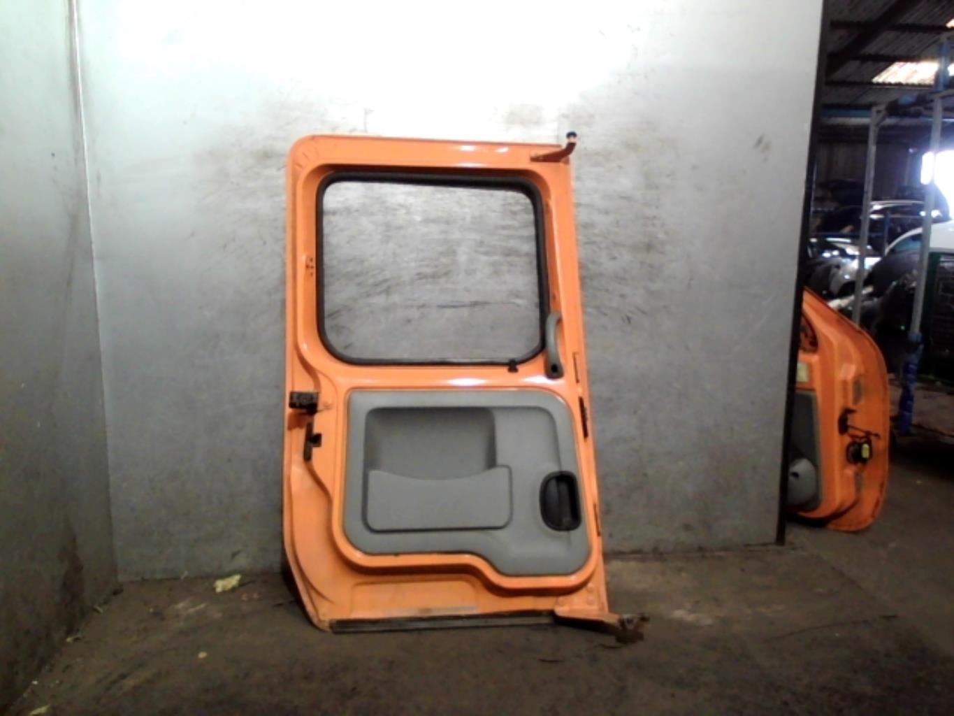 Portiera laterale sinistra RENAULT KANGOO 1 PHASE 2 Diésel - 1