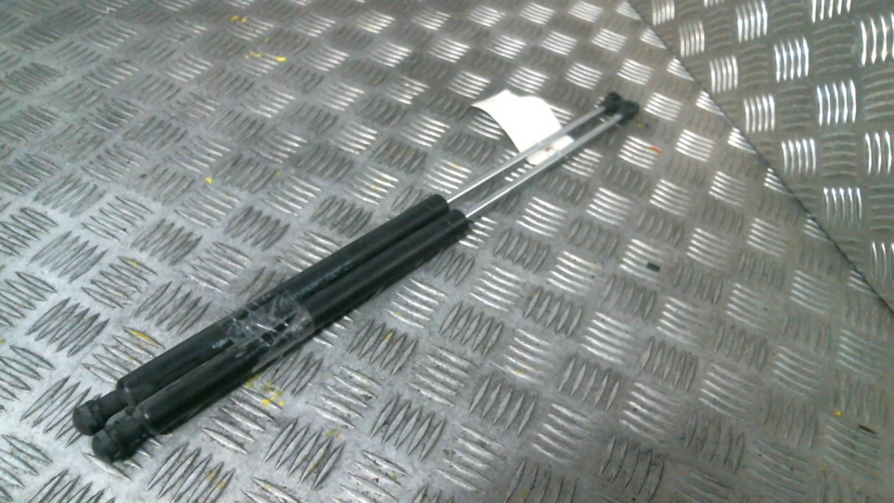 Verin de coffre RENAULT LAGUNA 2 PHASE 1 Diesel - 1