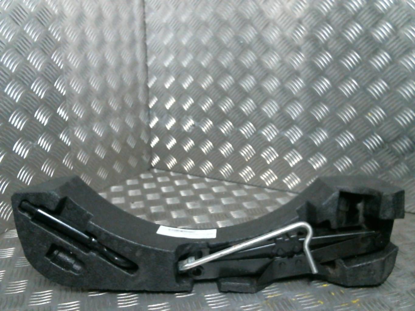 Cric (Ensemble depannage) NISSAN NOTE 1 PHASE 1 Essence - 1