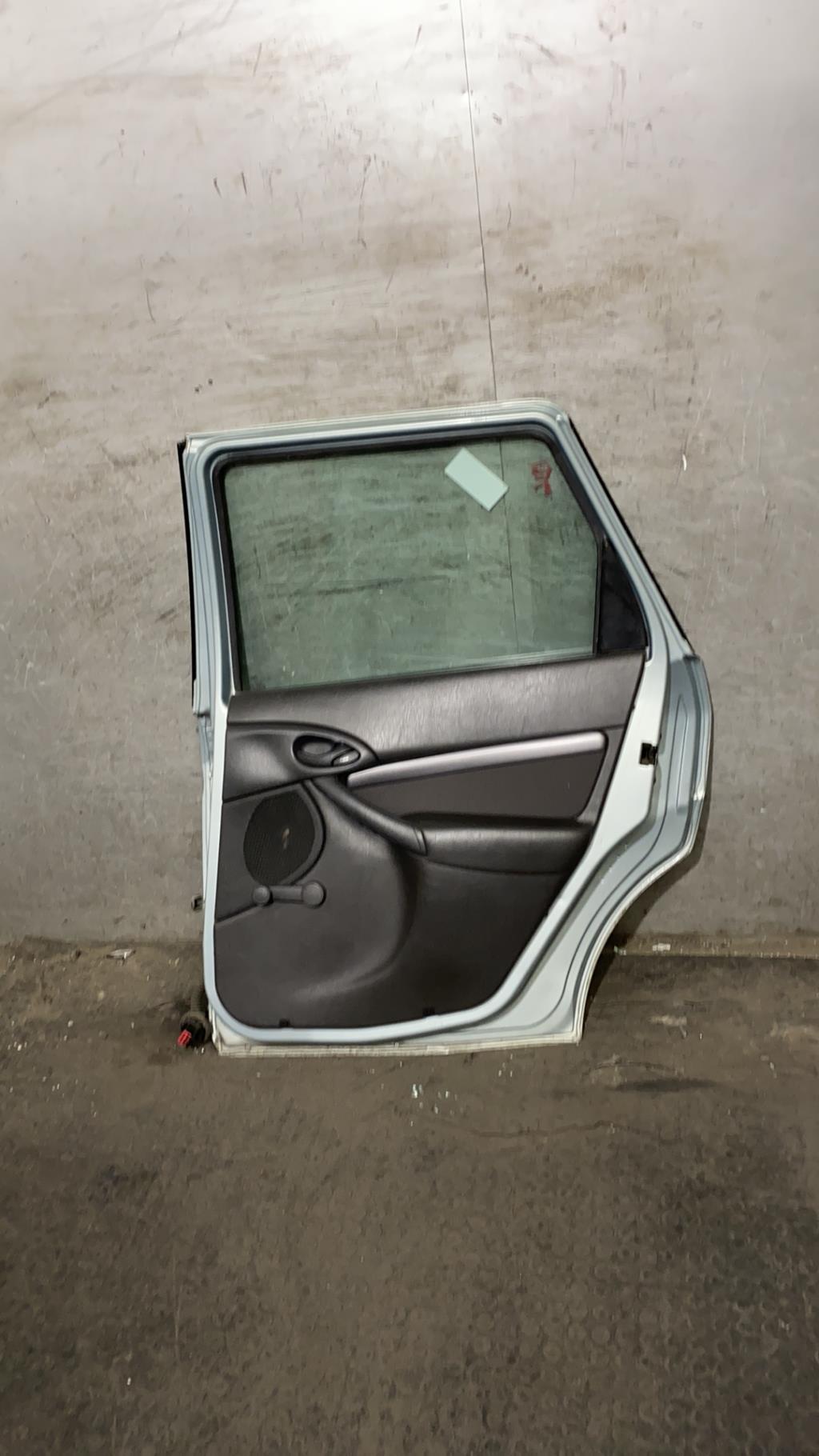 Puerta trasera derecha FORD FOCUS 1 BREAK Diésel - 1