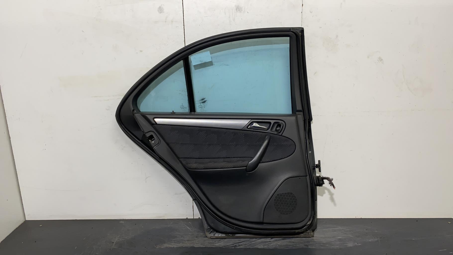 Portiera posteriore sinistra MERCEDES CLASSE C 203 PHASE 1 Diésel - 1