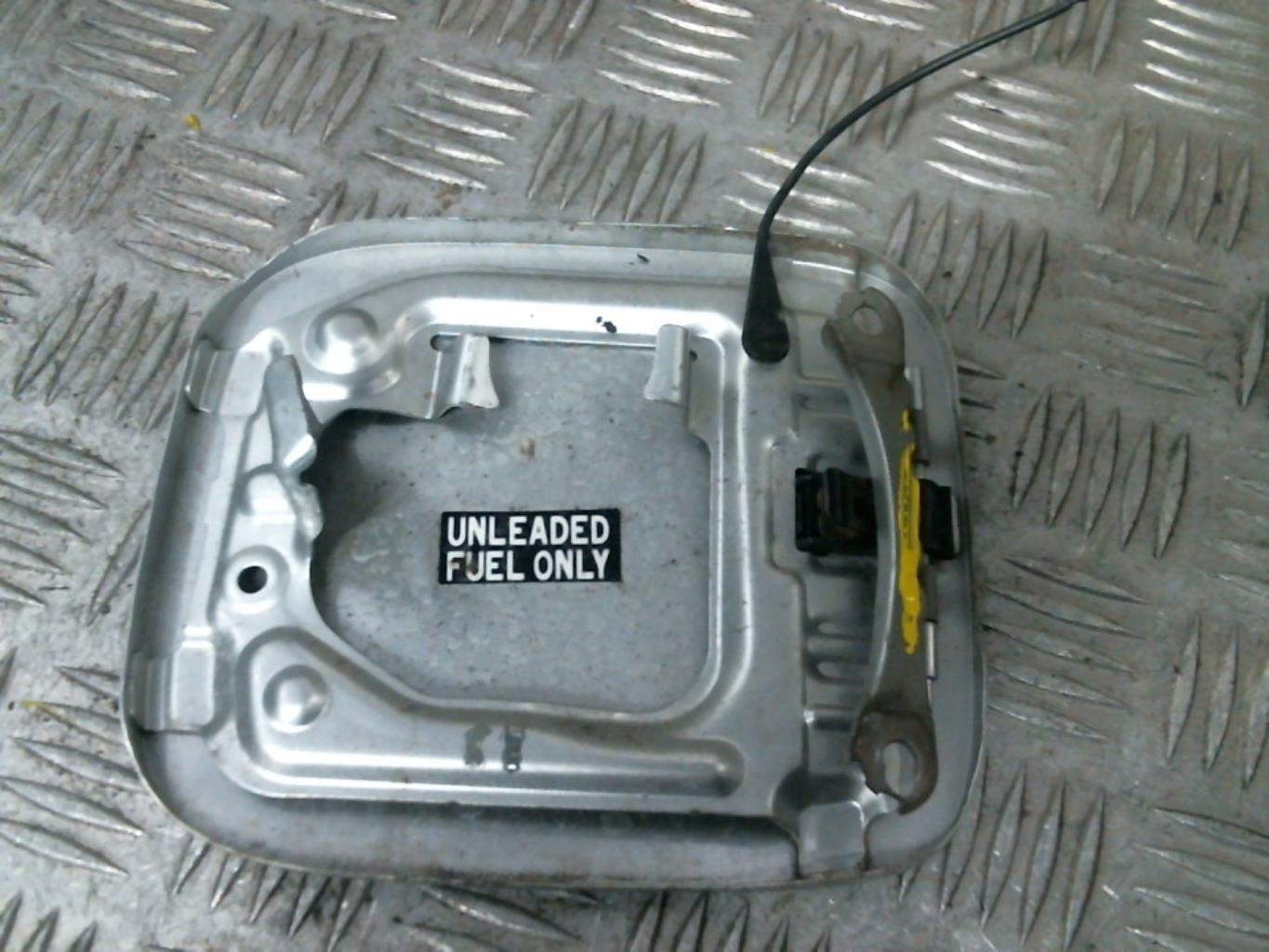 Trappe d'essence TOYOTA RAV4 2 Essence - 1