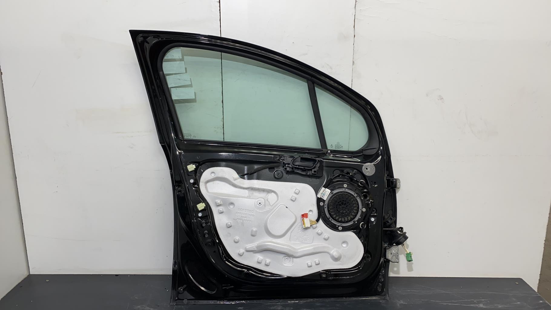Portiera anteriore sinistra CITROEN C3 2 PHASE 2 Diésel - 1