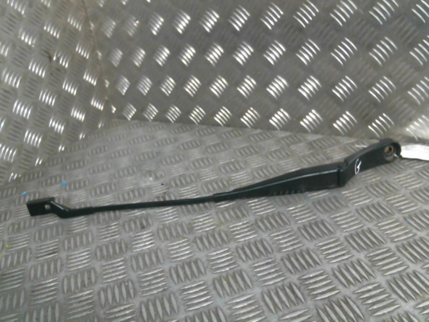 Braccio tergicristallo anteriore sinistro PEUGEOT 308 2 SW PHASE 1 BREAK Gasolina - 1