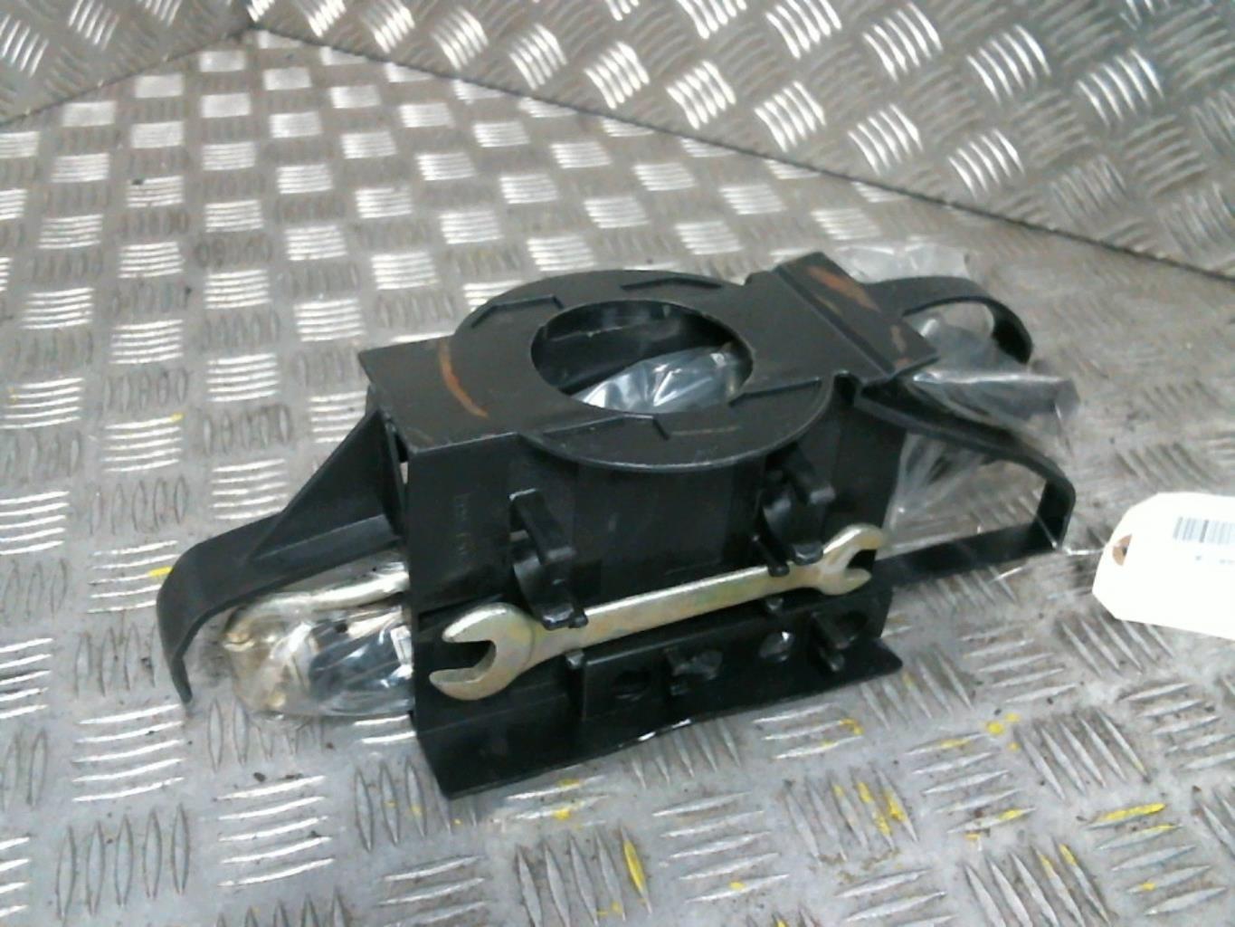 Cric (Ensemble depannage) FIAT CINQUECENTO Essence - 1