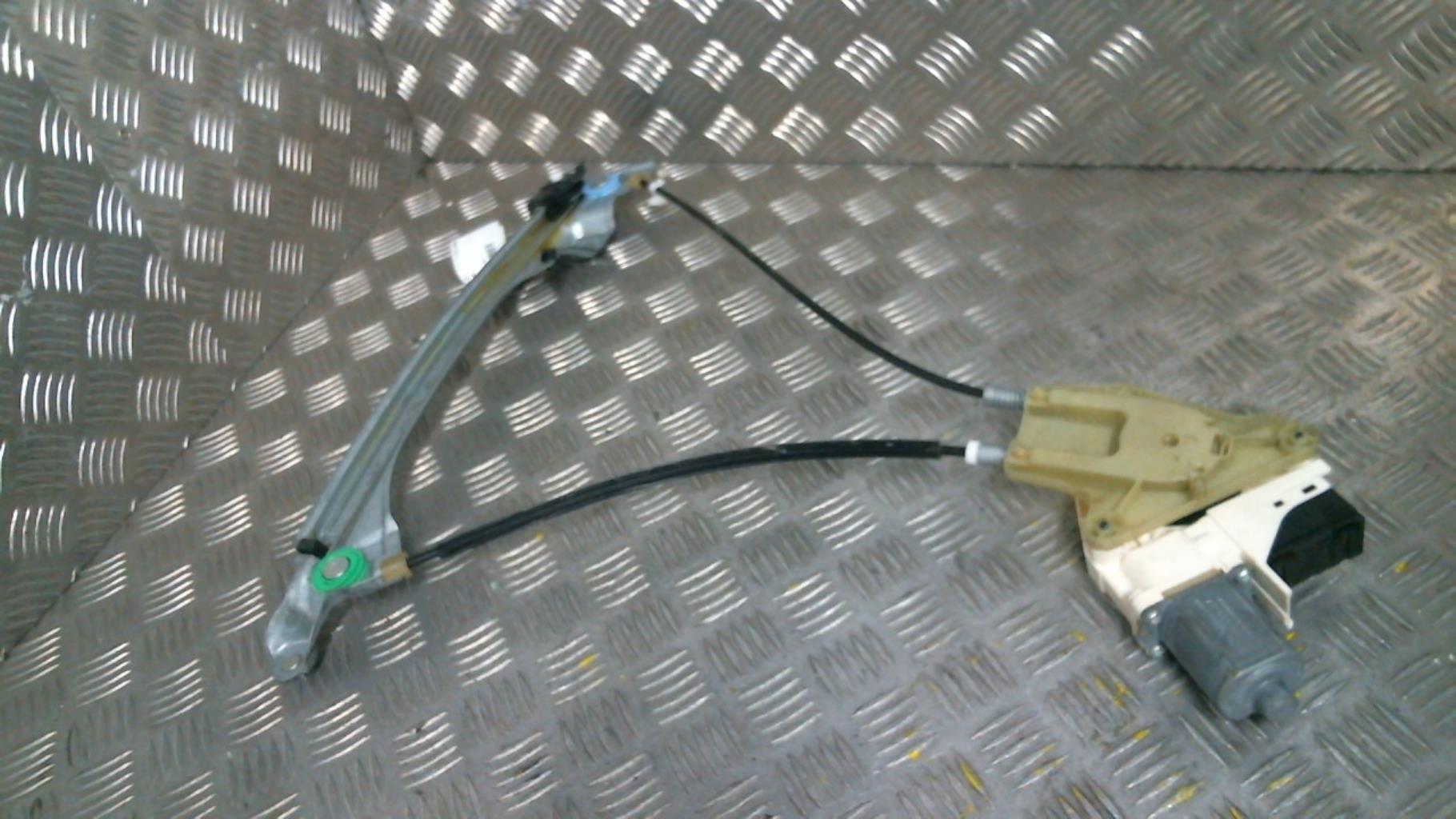 Leve vitre electrique arriere gauche RENAULT LAGUNA 3 PHASE 1 Diesel - 1