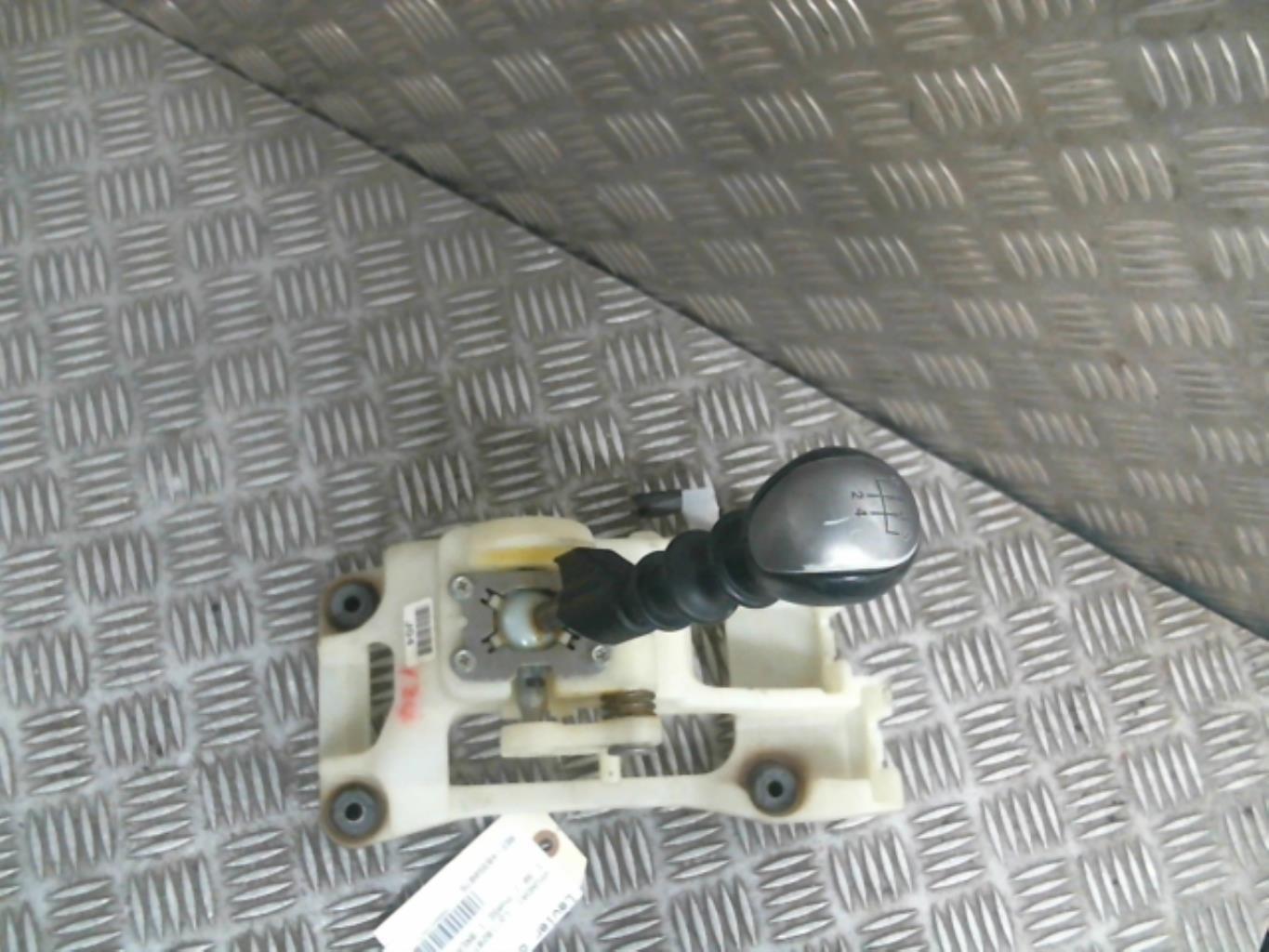 Levier de vitesses HYUNDAI I 30 1 PHASE 1 BREAK Diesel - 1