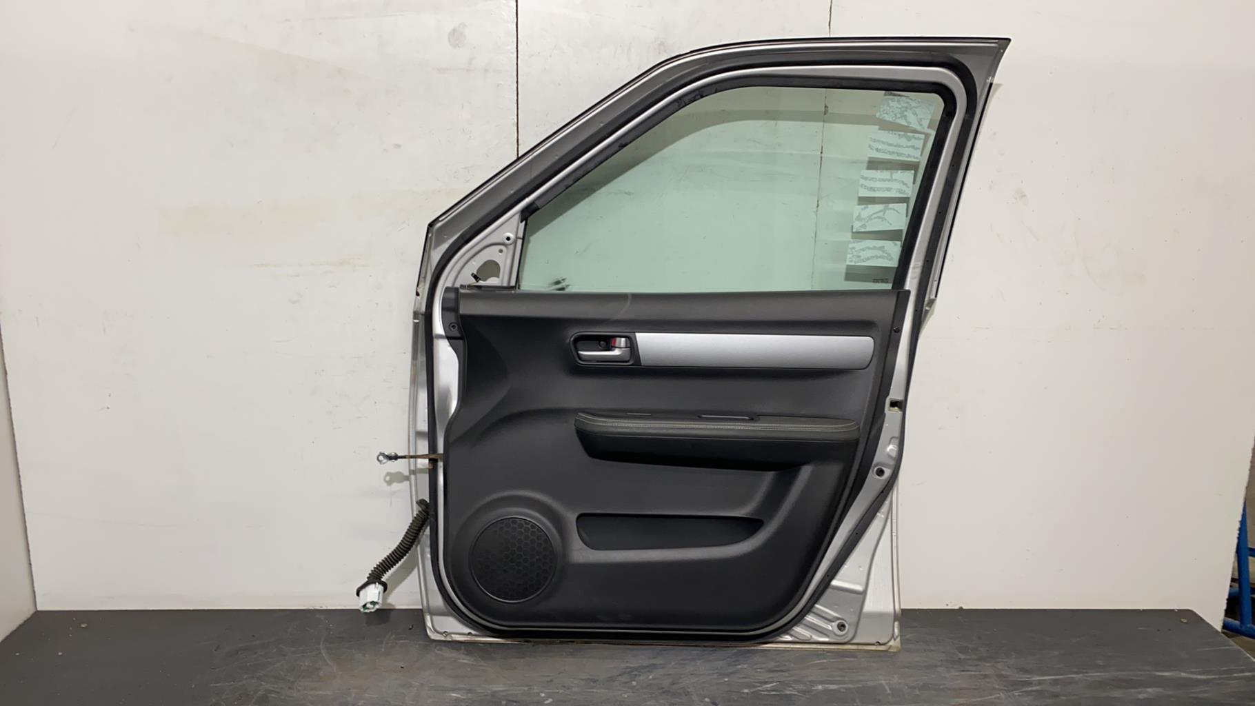 Portiera anteriore destra SUZUKI SWIFT 3 Diésel - 1