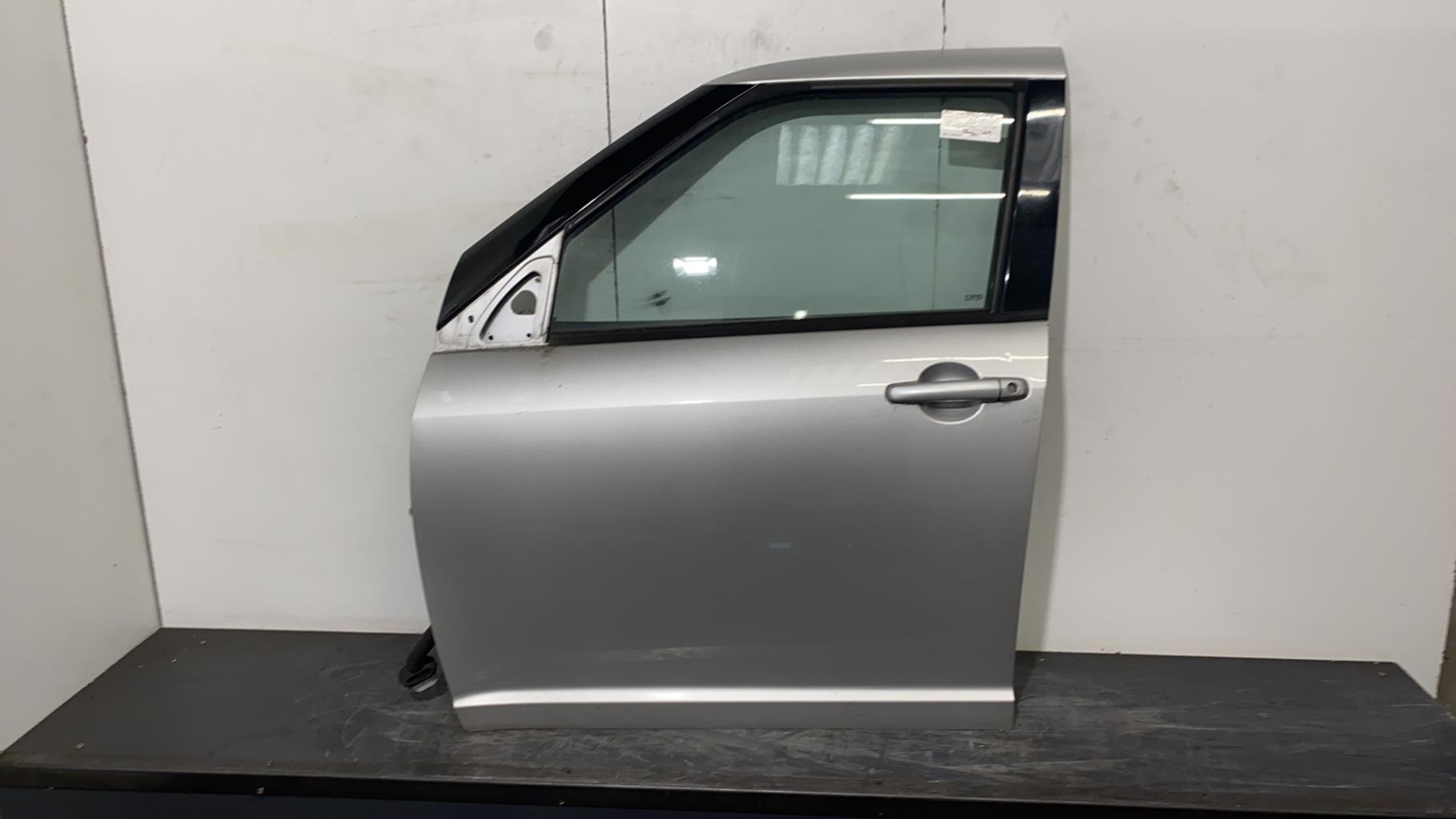 Portiera anteriore sinistra SUZUKI SWIFT 3 Gasolina - 1