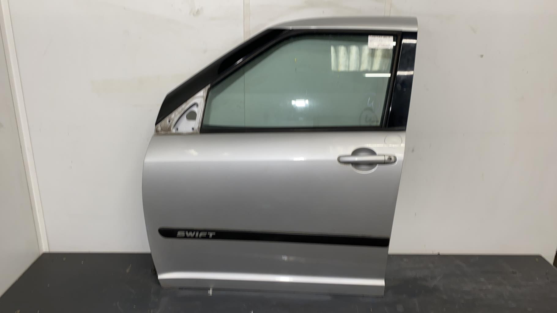 Portiera anteriore sinistra SUZUKI SWIFT 3 Diésel - 1