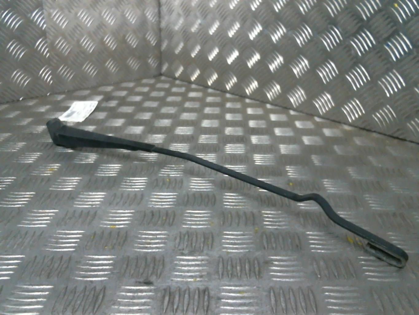 Braccio tergicristallo anteriore destro VOLKSWAGEN GOLF 3 Diésel - 1