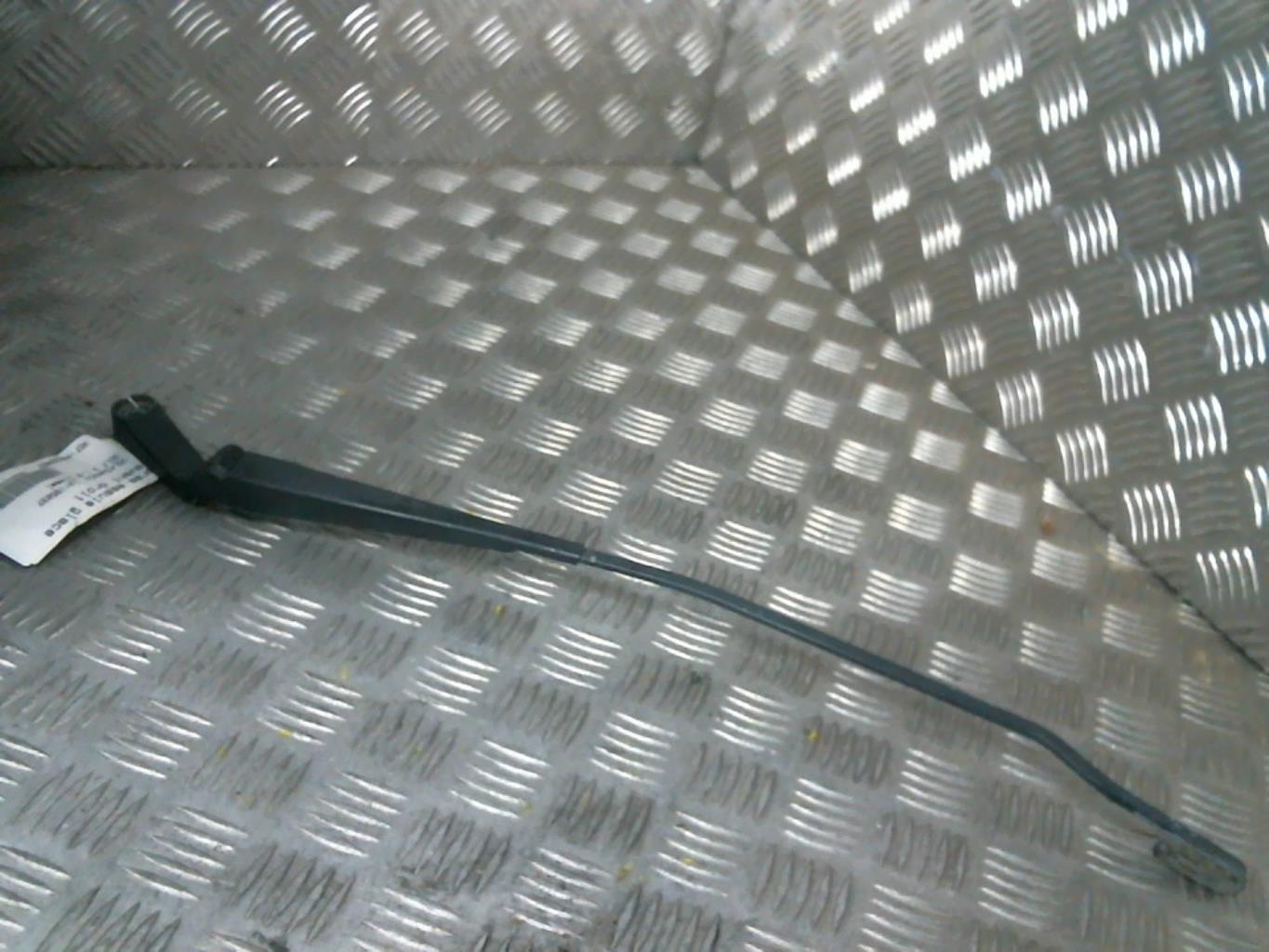 Braccio tergicristallo anteriore destro VOLKSWAGEN GOLF 3 Diésel - 1