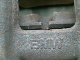 Etrier avant gauche (freinage)