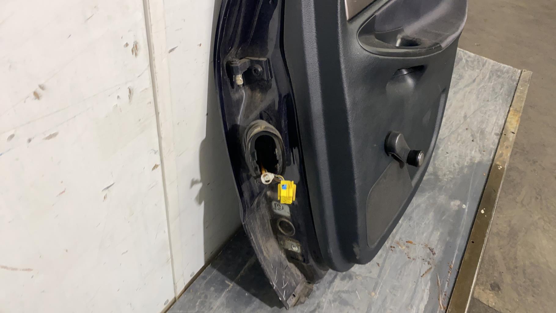 Puerta trasera derecha AUDI A4 1 AVANT PHASE 2 BREAK  - 1