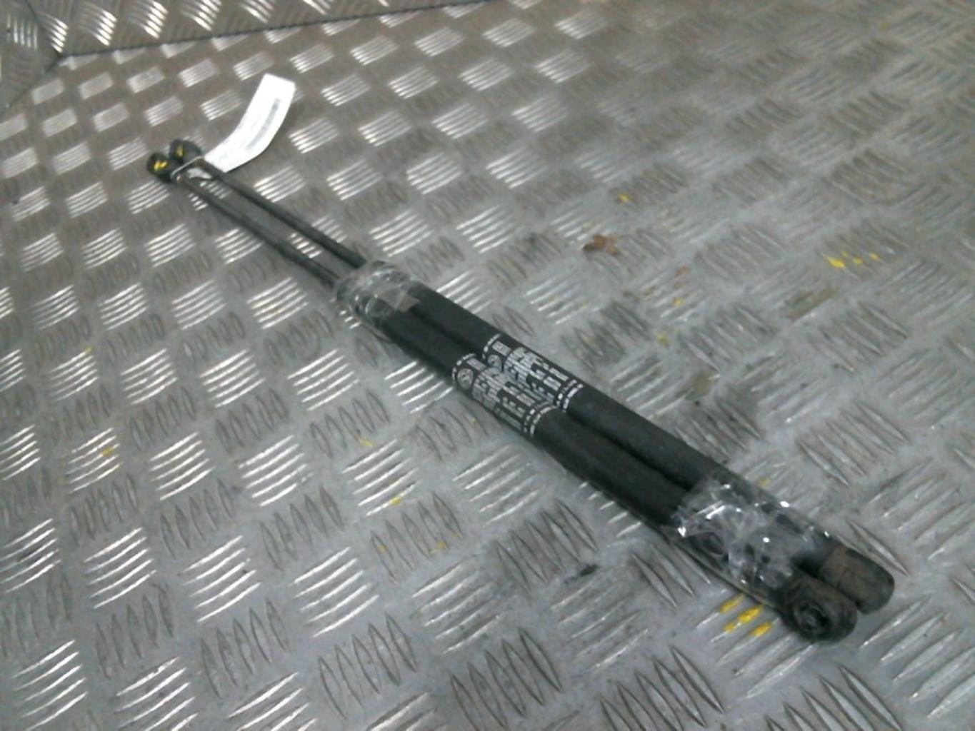 Verin de capot ALFA ROMEO 159 Diesel - 1
