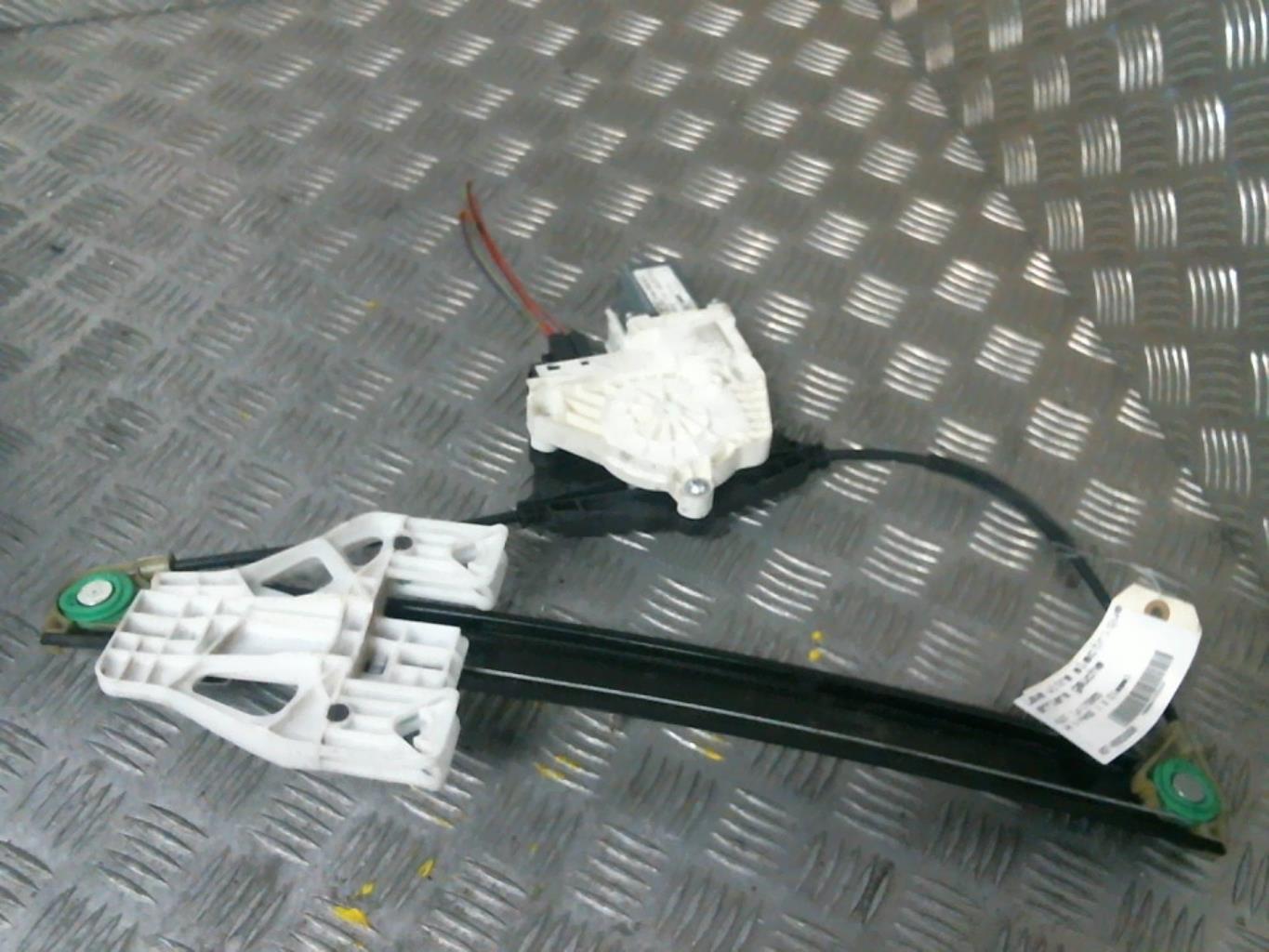 Alzacristalli elettrico posteriore sinistro AUDI A4 3 PHASE 1 Diésel - 1