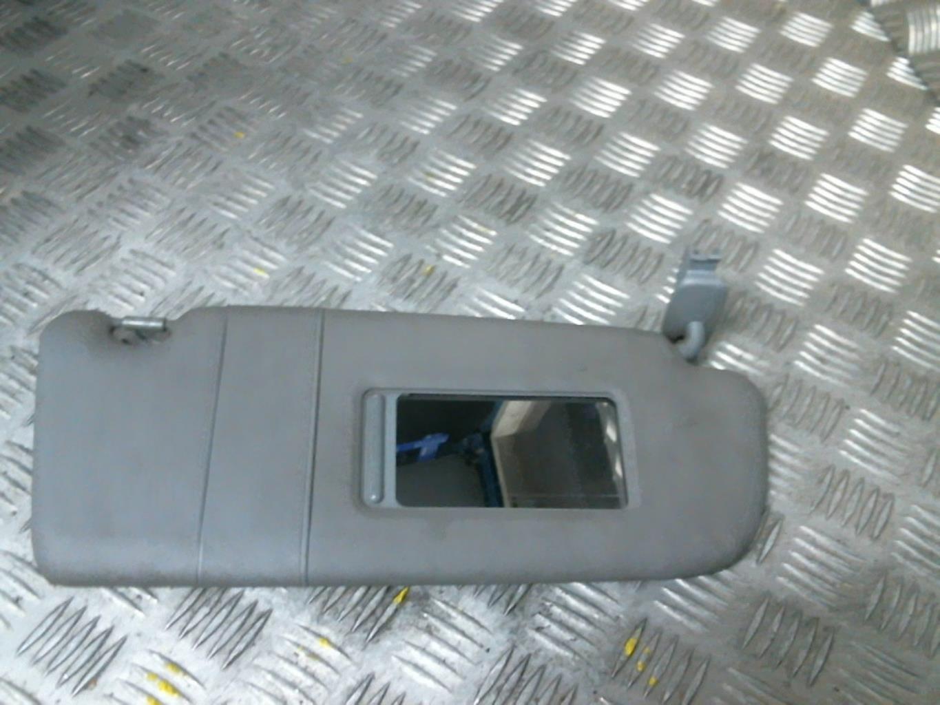 Pare soleil droit AUDI A4 1 AVANT PHASE 2 BREAK  - 1