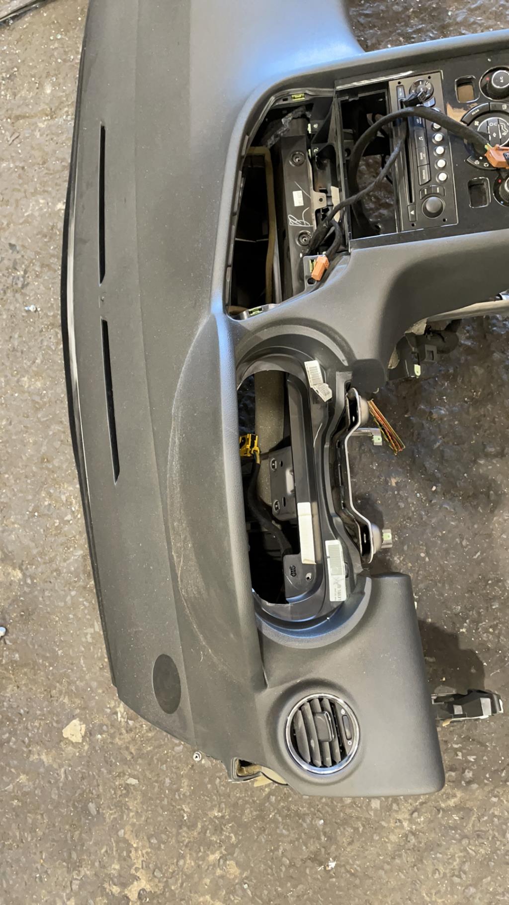 Planche de bord complete PEUGEOT 5008 1 PHASE 1 Diesel - 1
