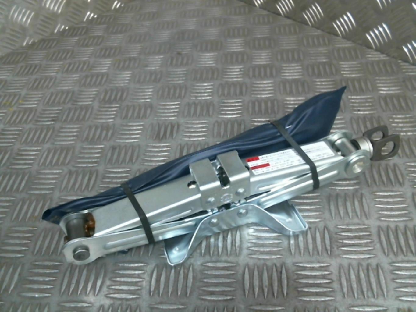 Cric (Ensemble depannage) OPEL AGILA B Essence - 1