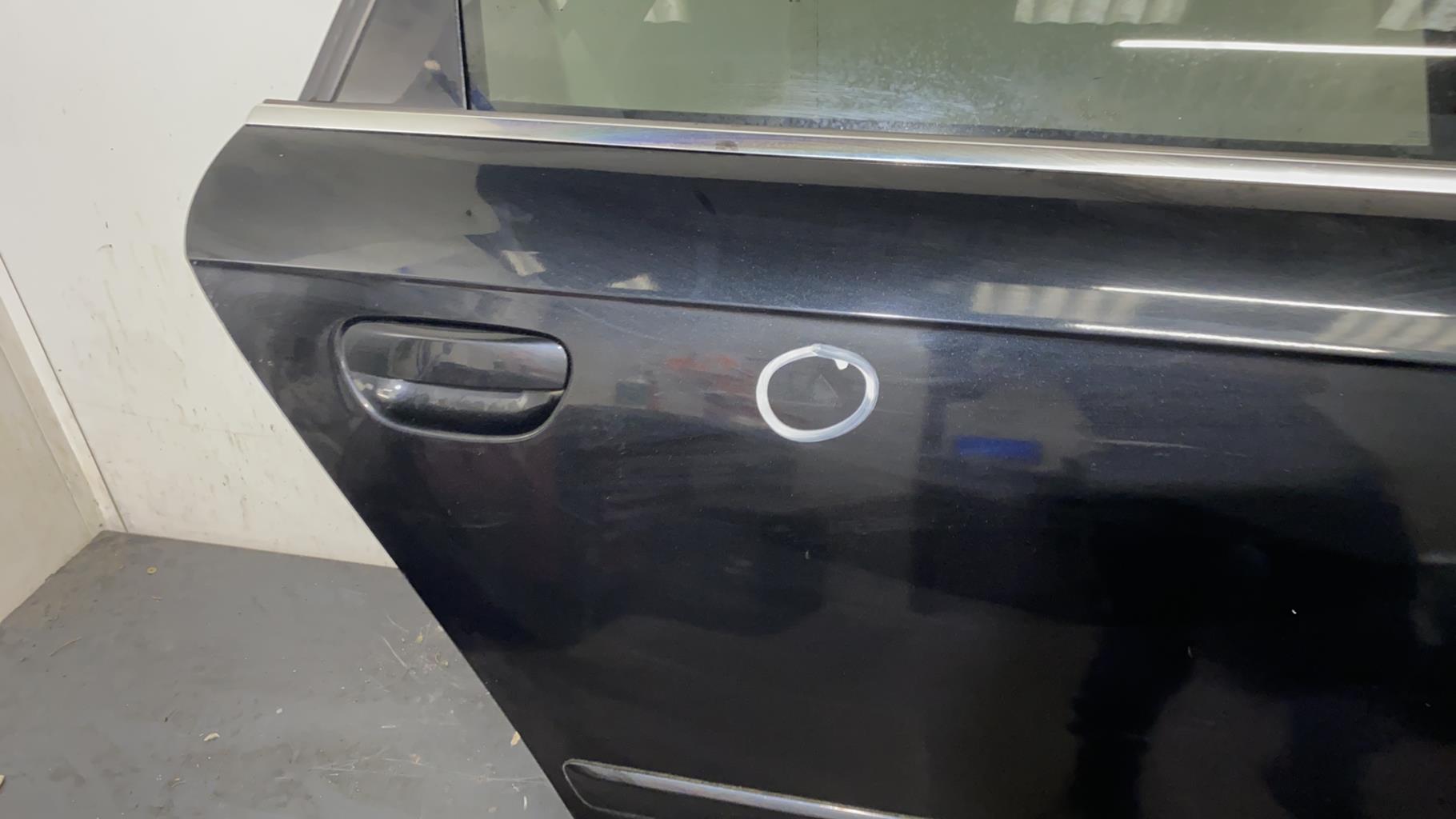 Puerta trasera derecha AUDI A4 2 AVANT PHASE 2 BREAK Diésel - 1