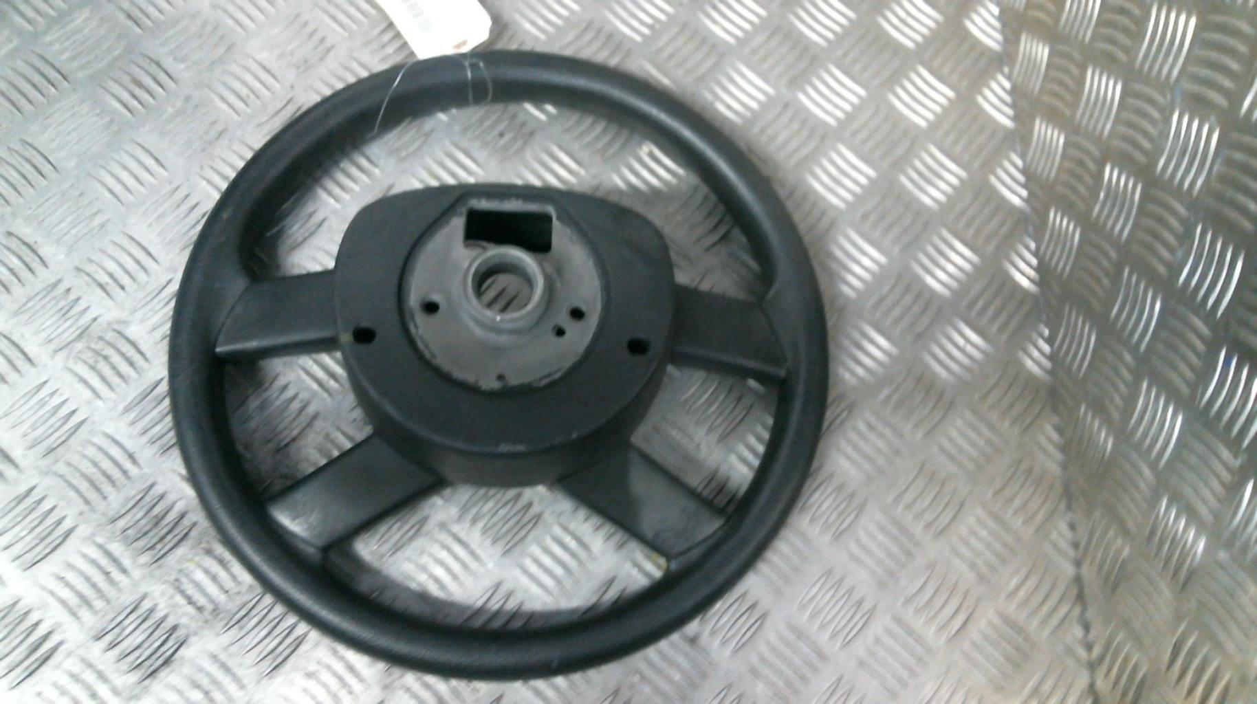 Volant VOLKSWAGEN FOX Essence - 1