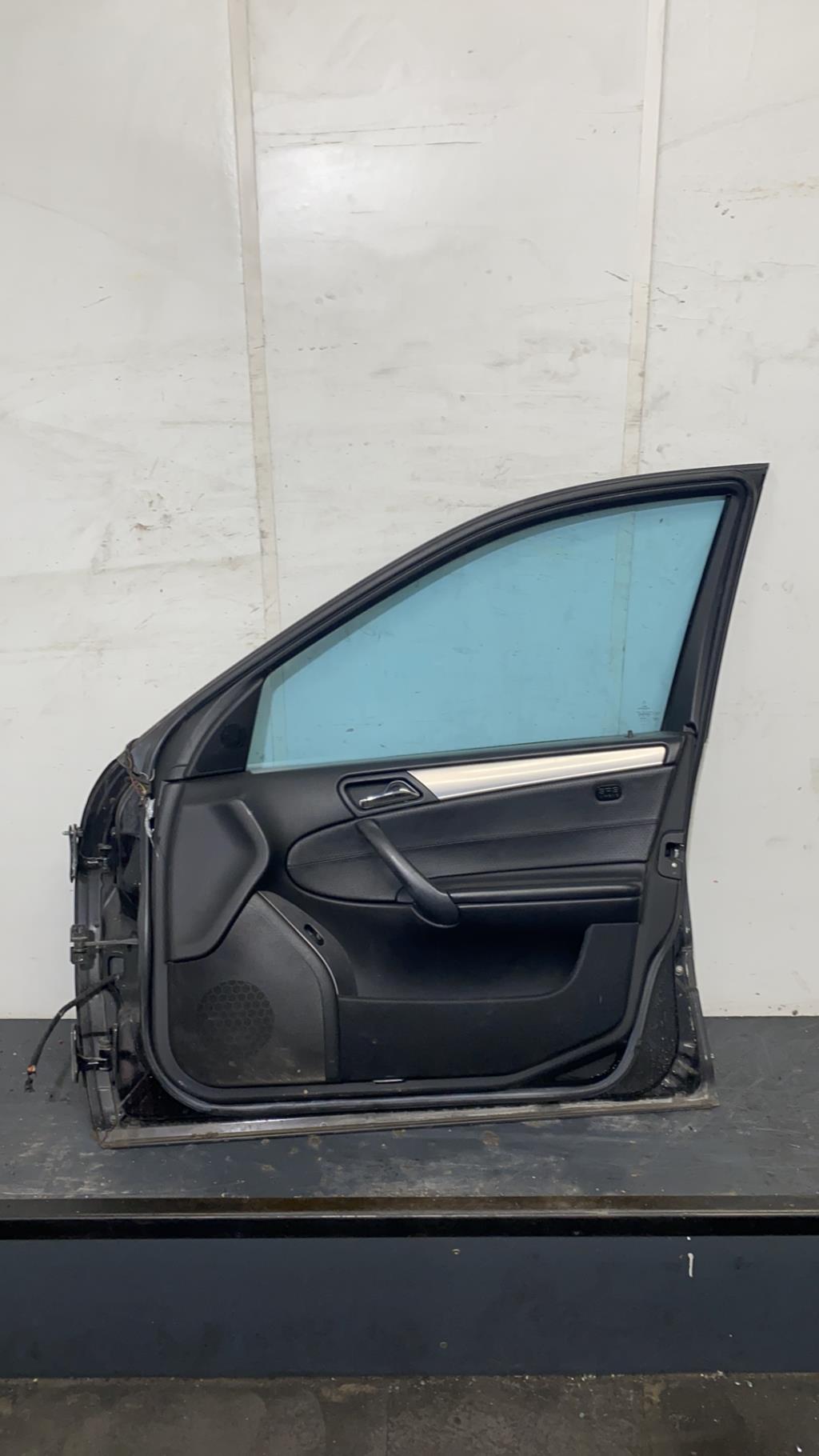 Portiera anteriore destra MERCEDES CLASSE C 203 PHASE 2 Diésel - 1