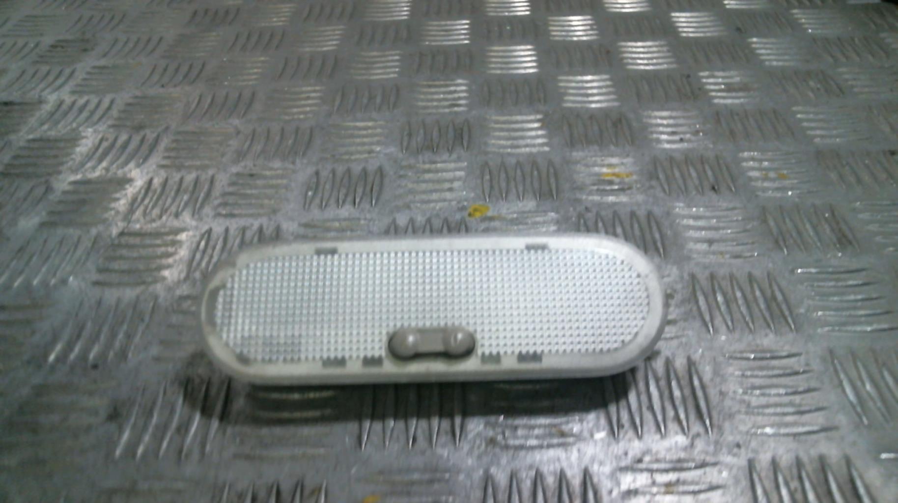 Eclairage de plafonnier RENAULT MODUS PHASE 1 Diesel - 1