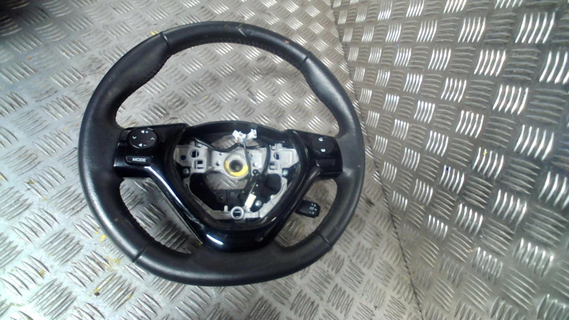 Volant PEUGEOT 108 Essence - 1