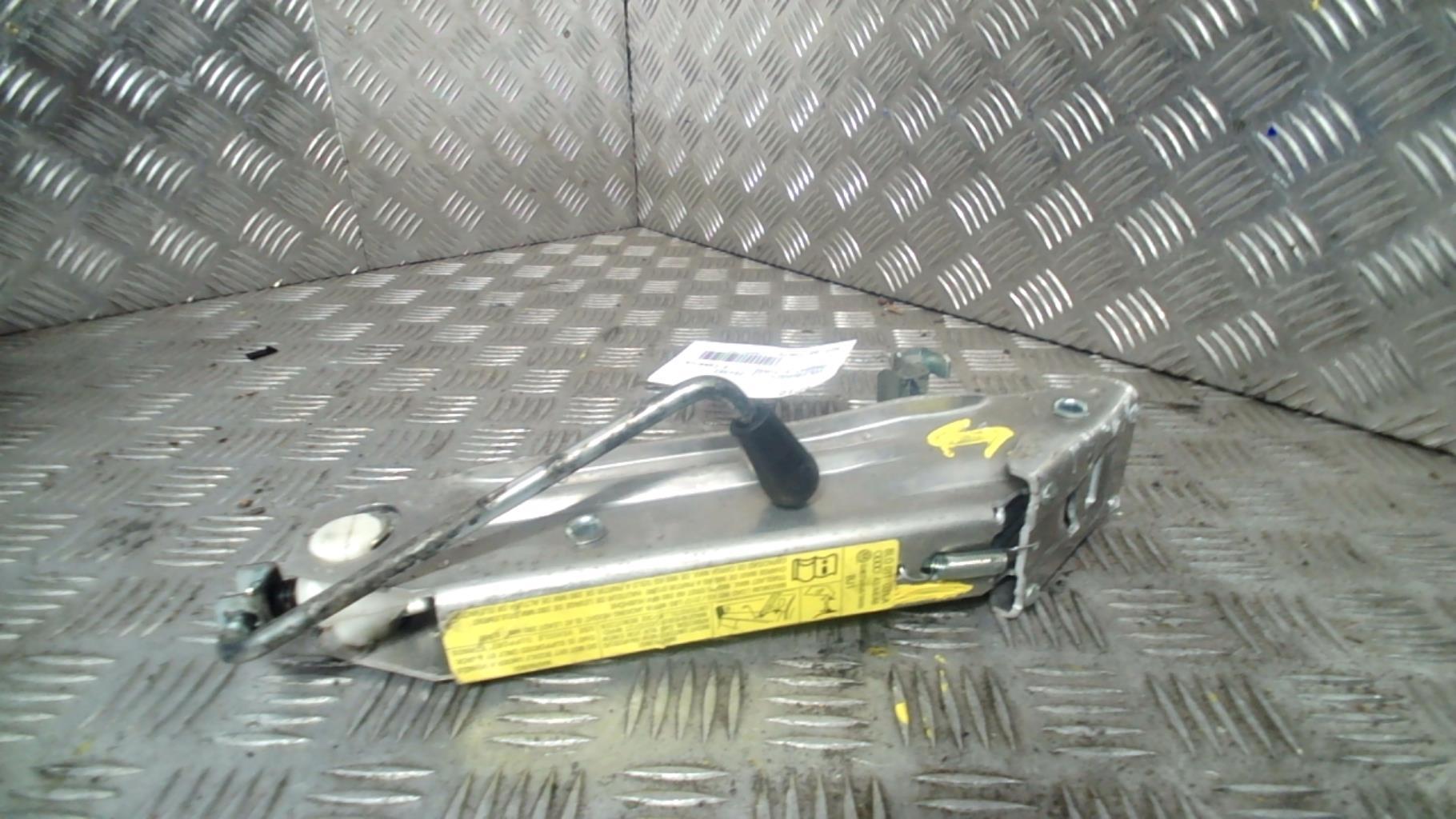 Cric VOLKSWAGEN PASSAT 4 PHASE 1 Essence - 1