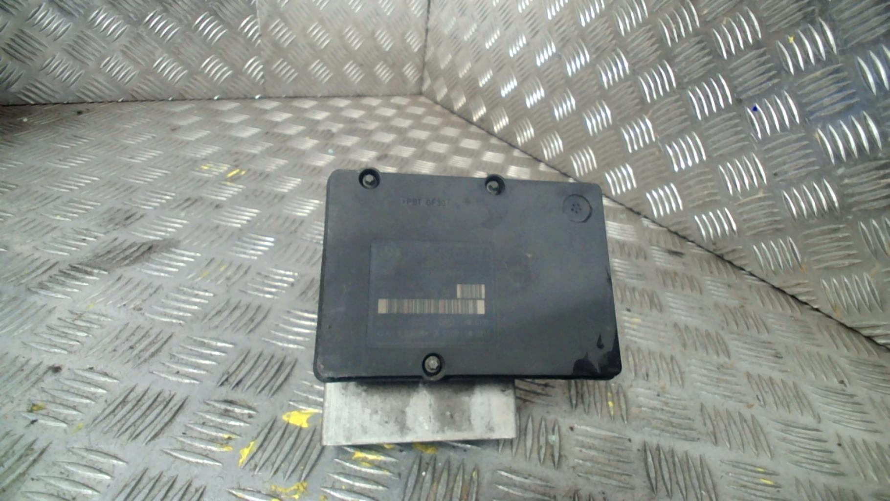 Blocco ABS (antibloccaggio freni) MERCEDES CLASSE C 203 PHASE 1 Diésel - 1