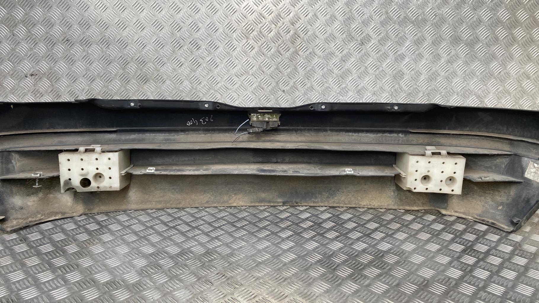 Pare choc arriere RENAULT CLIO 2 PHASE 1 Essence - 1