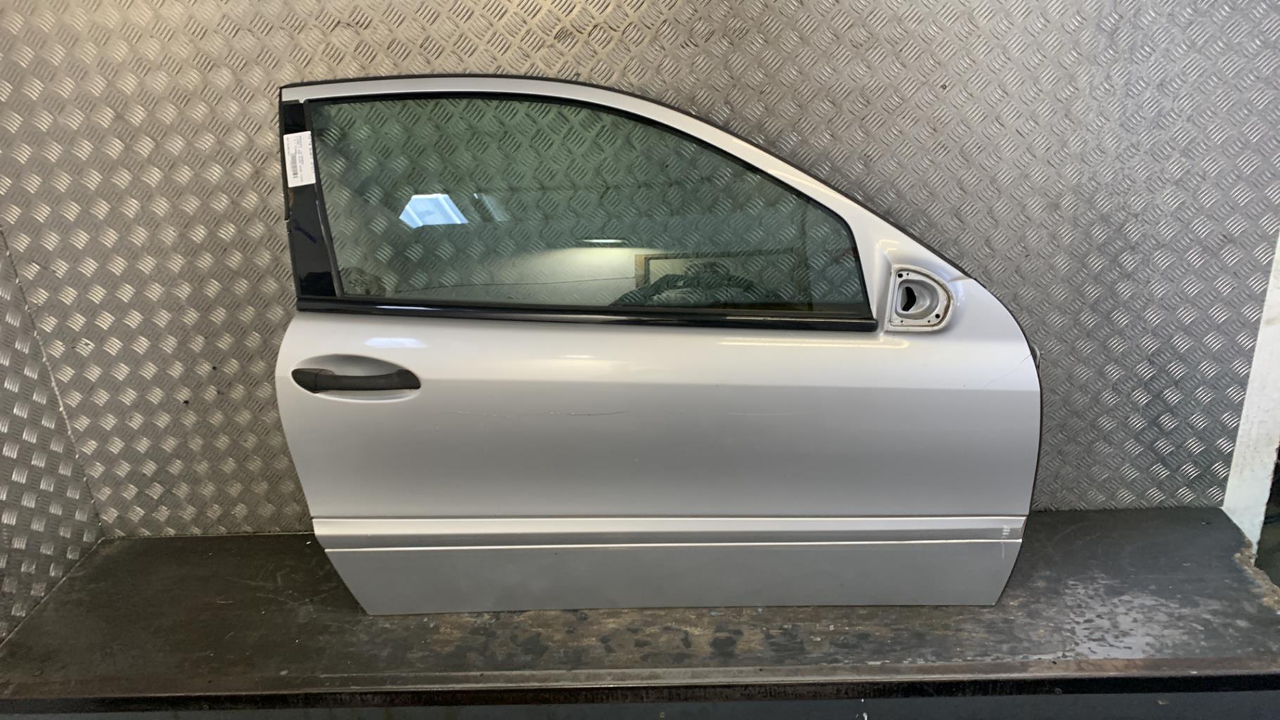 Portiera anteriore destra MERCEDES CLASSE C 203 COUPE SPORT PHASE 1 Diésel - 1