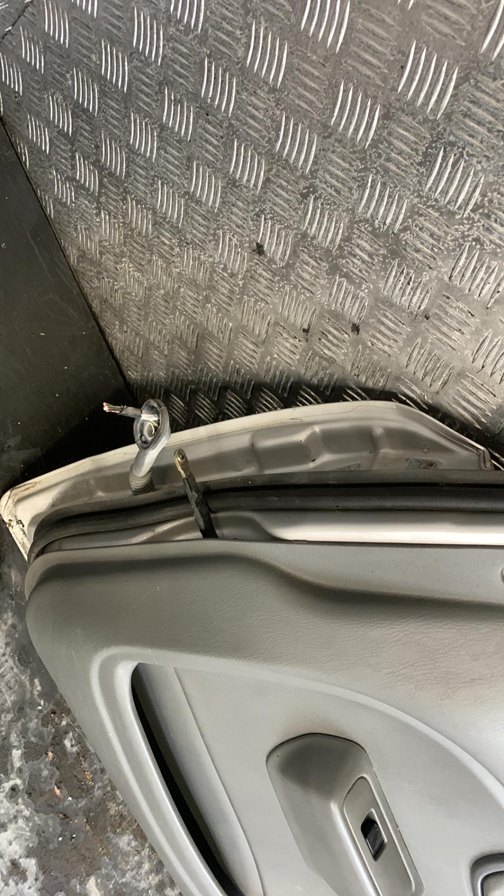 Portiera anteriore destra SUZUKI ALTO 2 Gasolina - 1