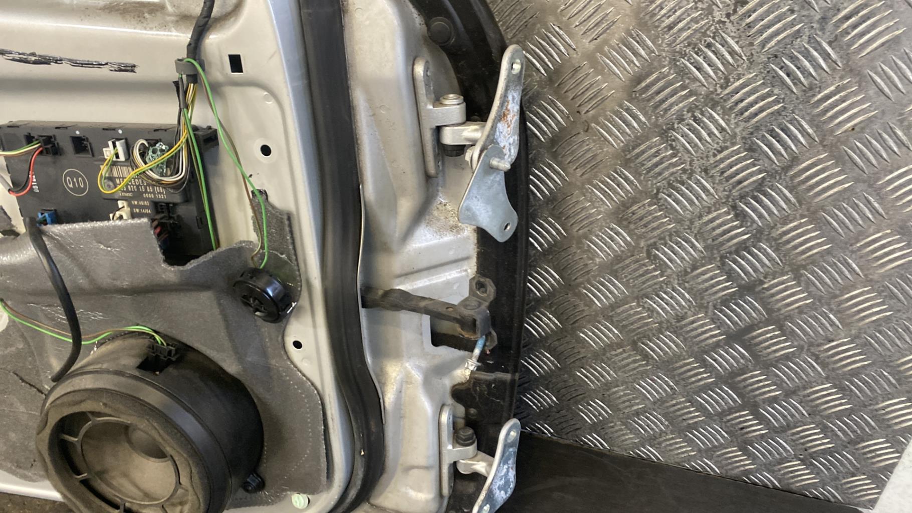 Portiera anteriore sinistra MERCEDES CLASSE C 203 COUPE SPORT PHASE 2 Diésel - 1