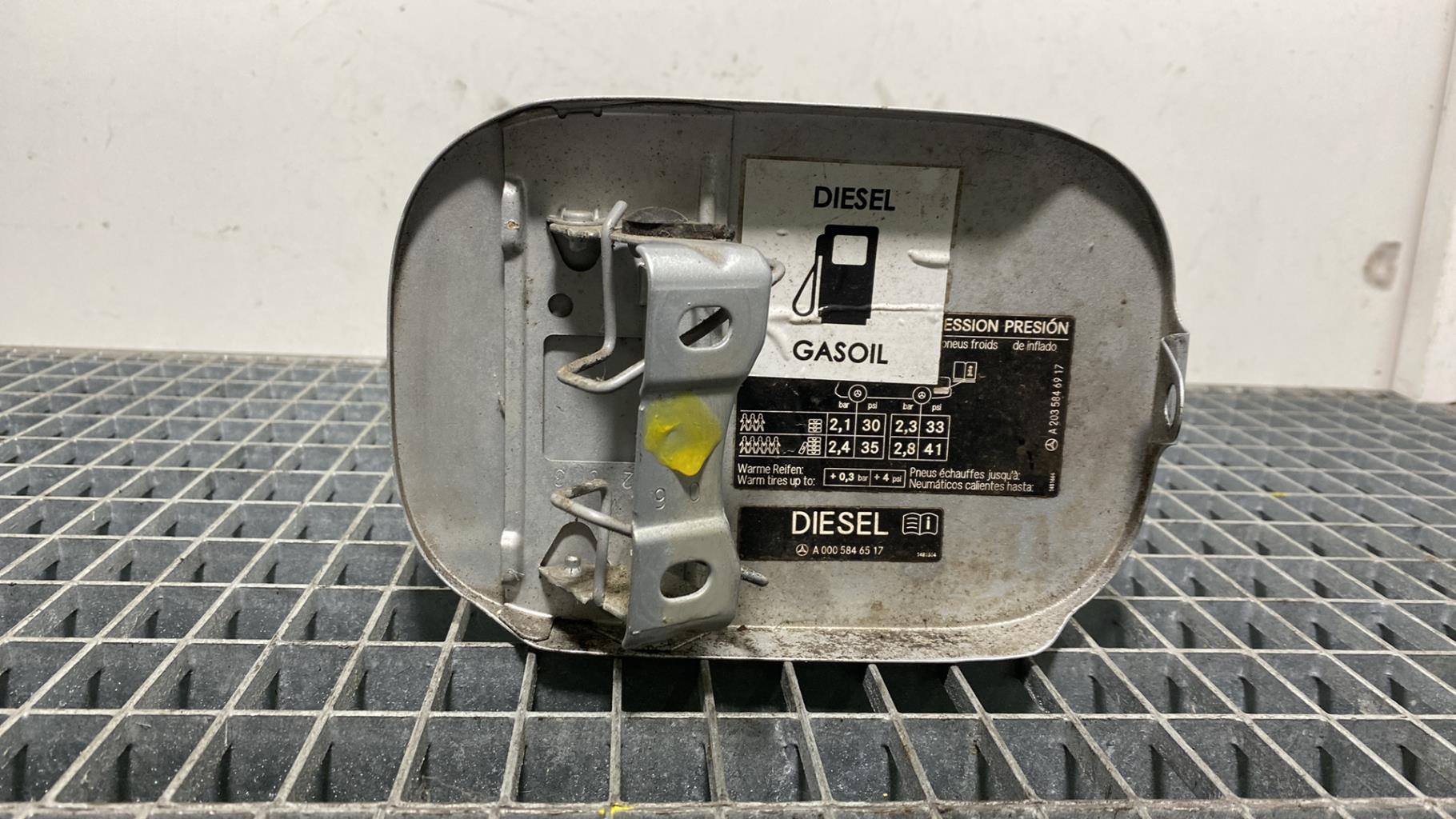 Trappe d'essence MERCEDES CLASSE C 203 PHASE 2 Diesel - 1