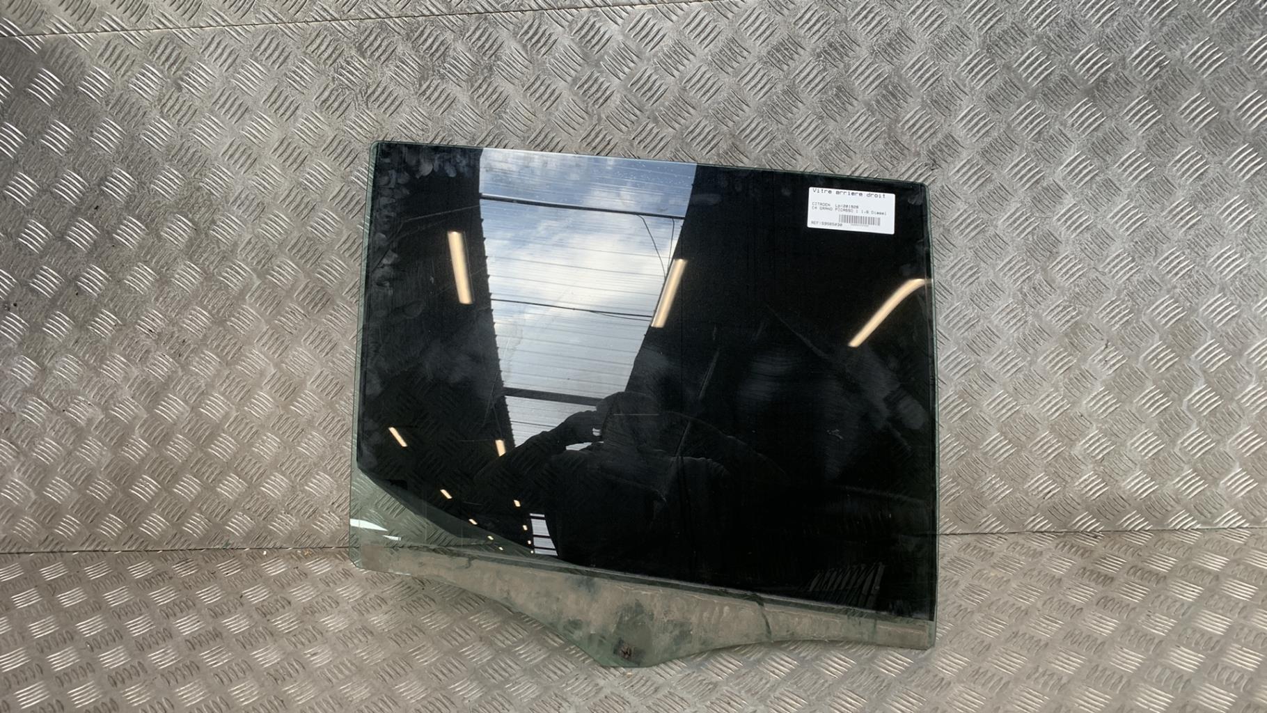 Vetro posteriore destro CITROEN C4 GRAND PICASSO 1 Diésel - 1